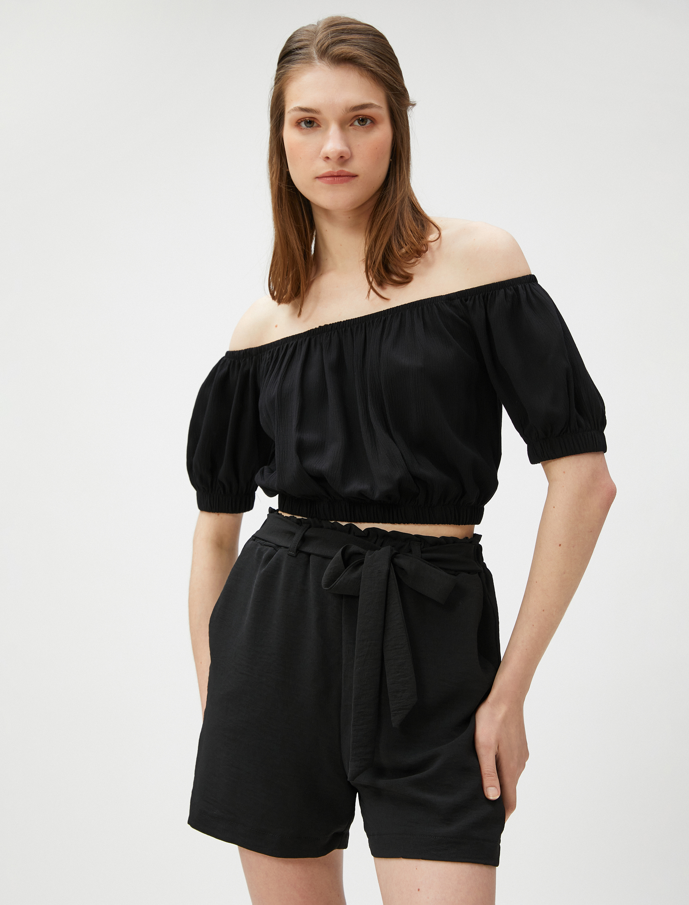   Crop Bluz Omzu Açık Lastikli