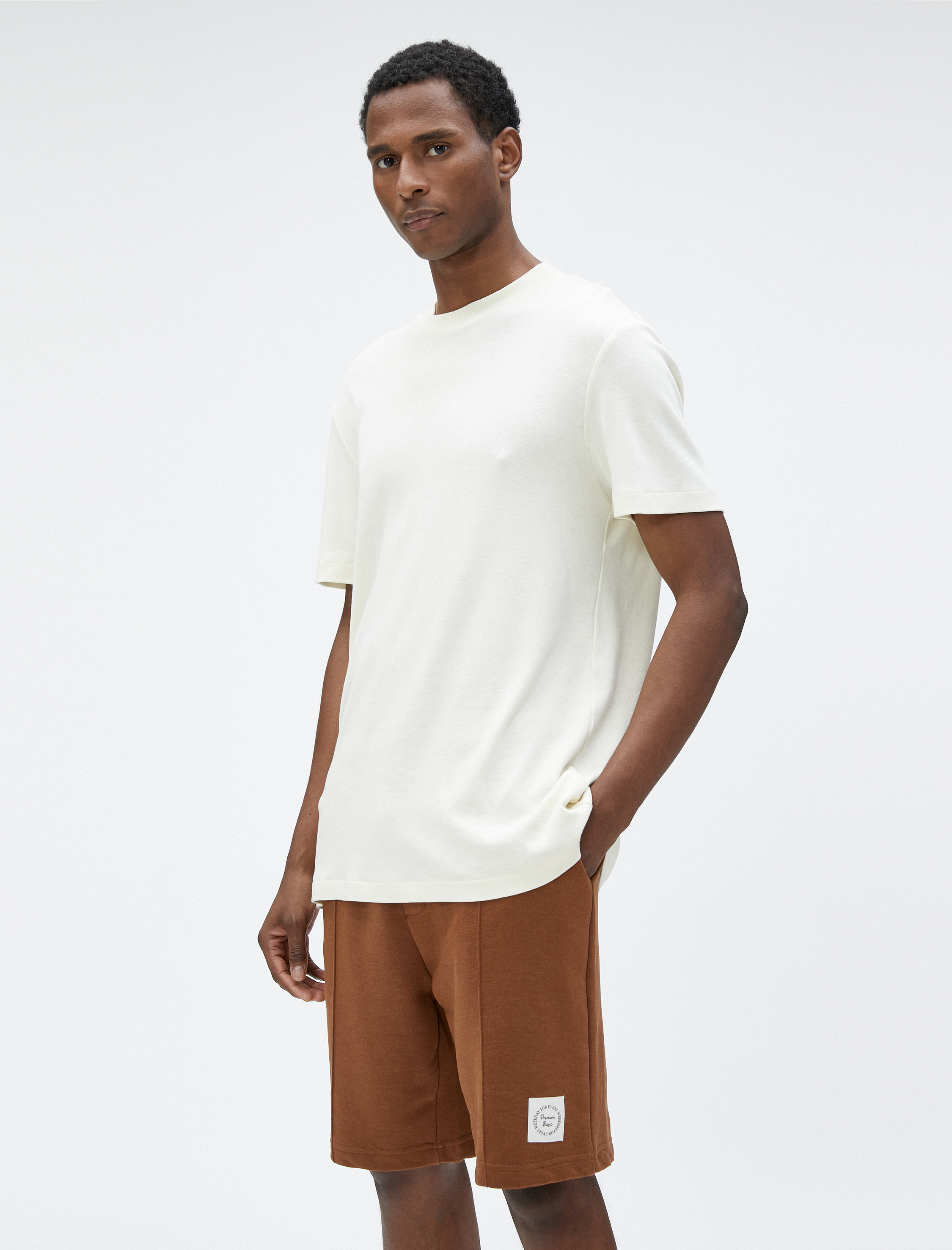   Beli Bağcıklı Şort Cep Detaylı Nervürlü Etiketli