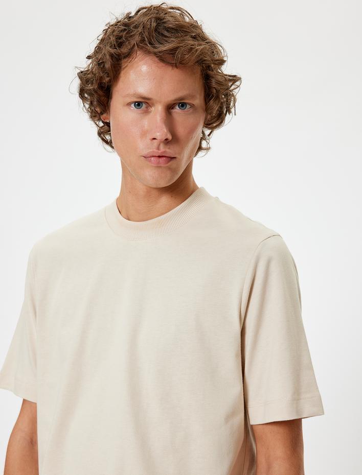  Kısa Kollu Pamuklu Bisiklet Yaka Basic Tişört