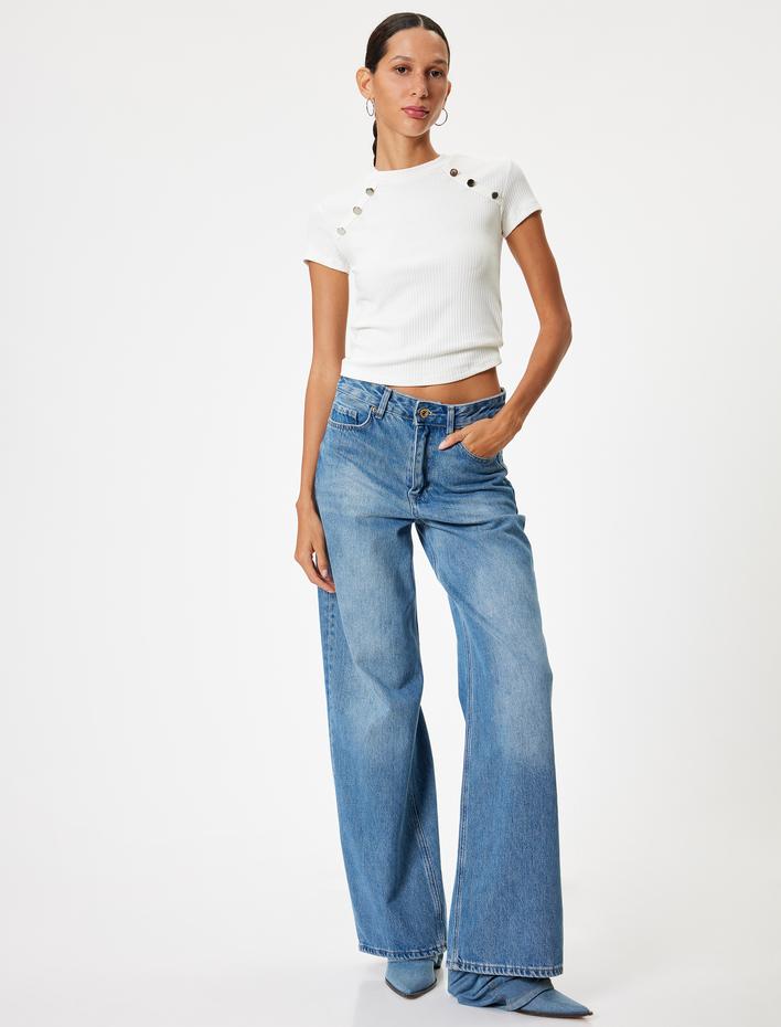  Dokulu Tişört Düğme Detaylı Bisiklet Yaka Kısa Kollu Slim Fit