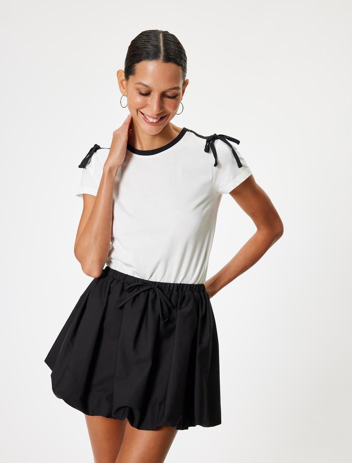  Fiyonk Detaylı Tişört Bisiklet Yaka Kısa Kollu Pamuklu