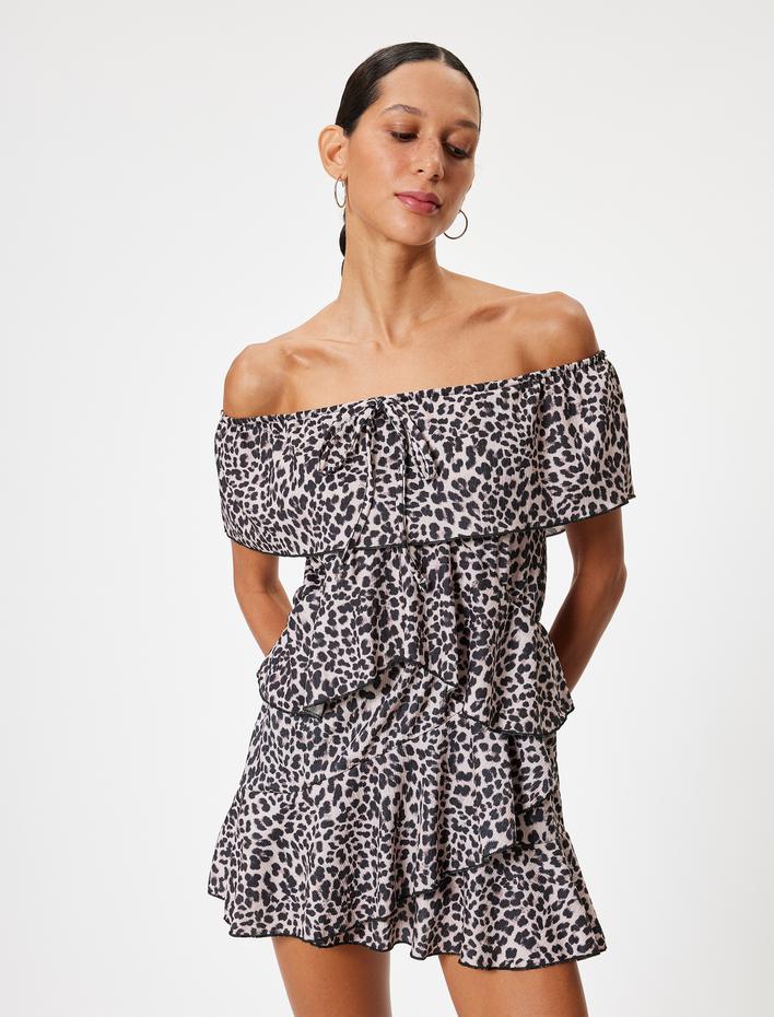  Madonna Yaka Omzu Açık Tulum Mini Leopar Desenli Volanlı Kısa Kollu Bürümcük