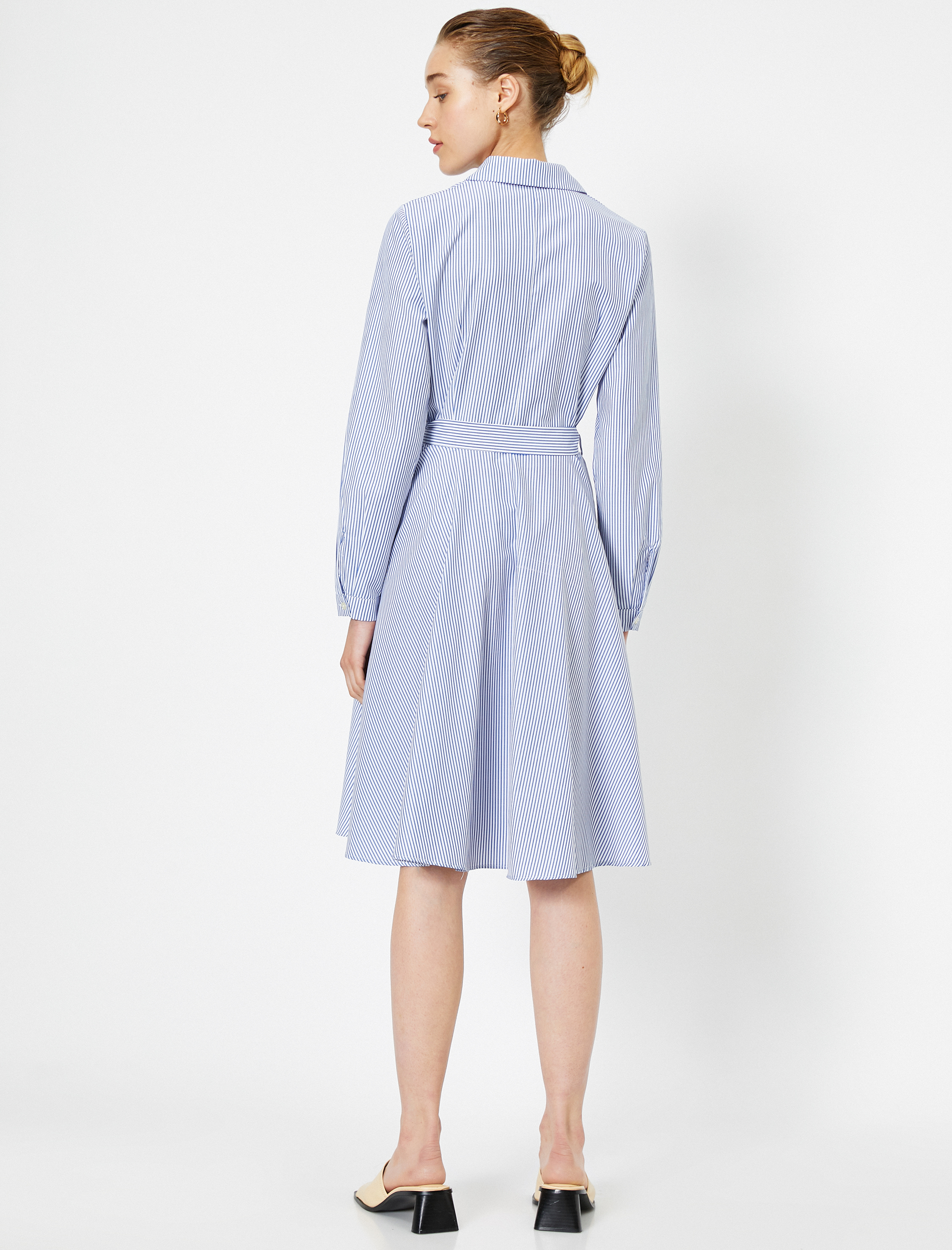   Çizgili Kemer Detaylı Elbise