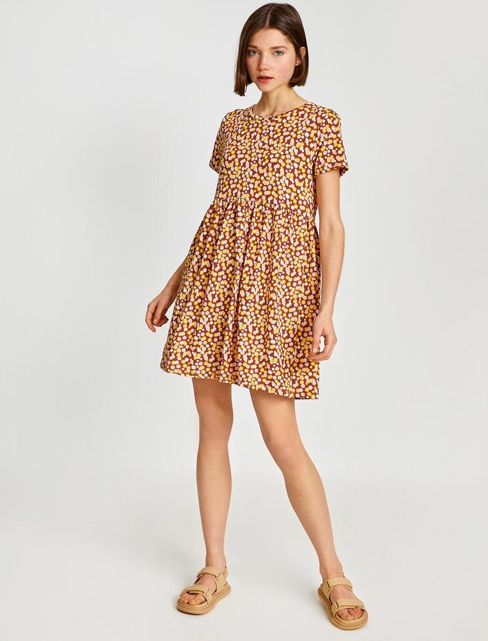  Kısa Kollu Mini Elbise