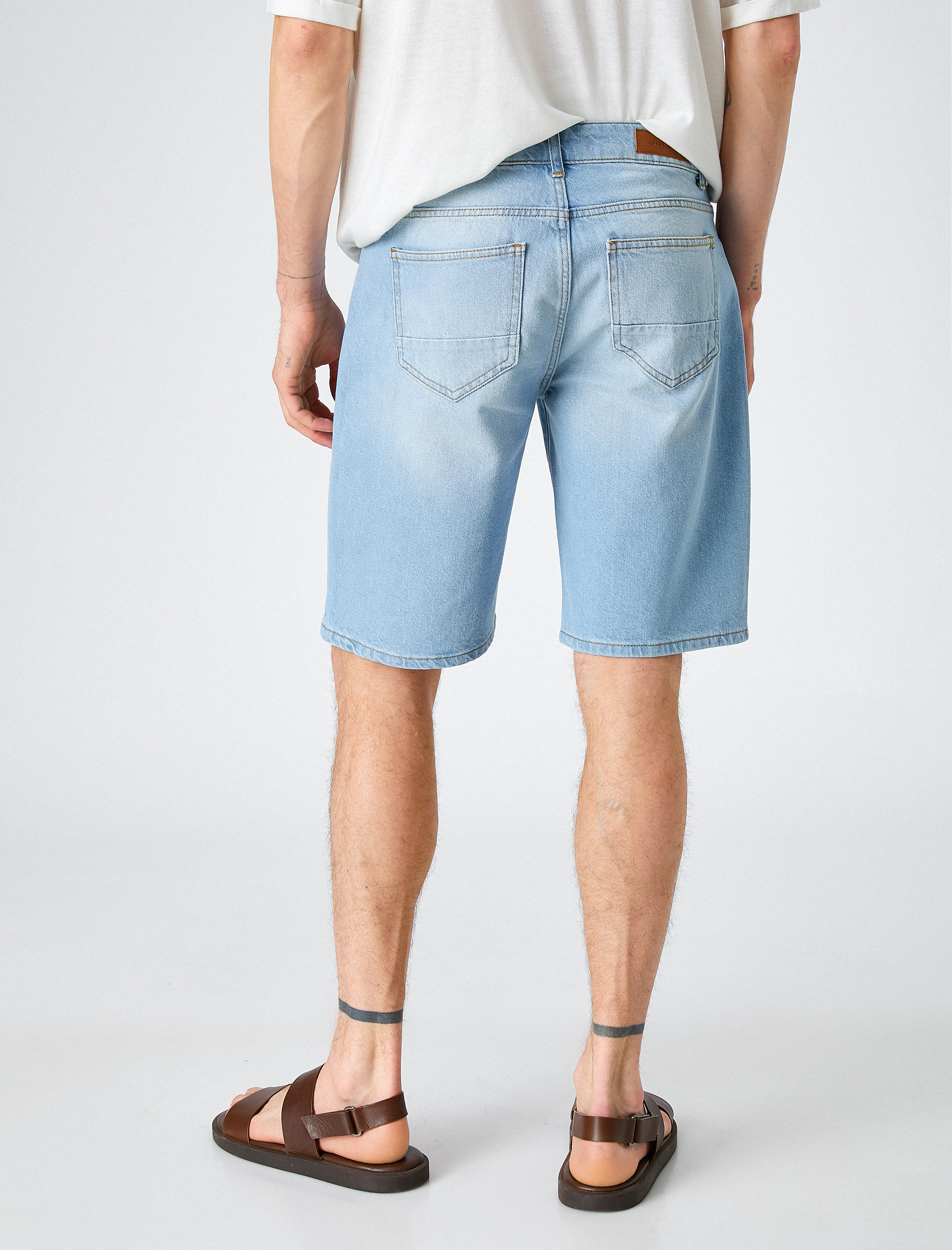   Eskitilmiş Kot Şort