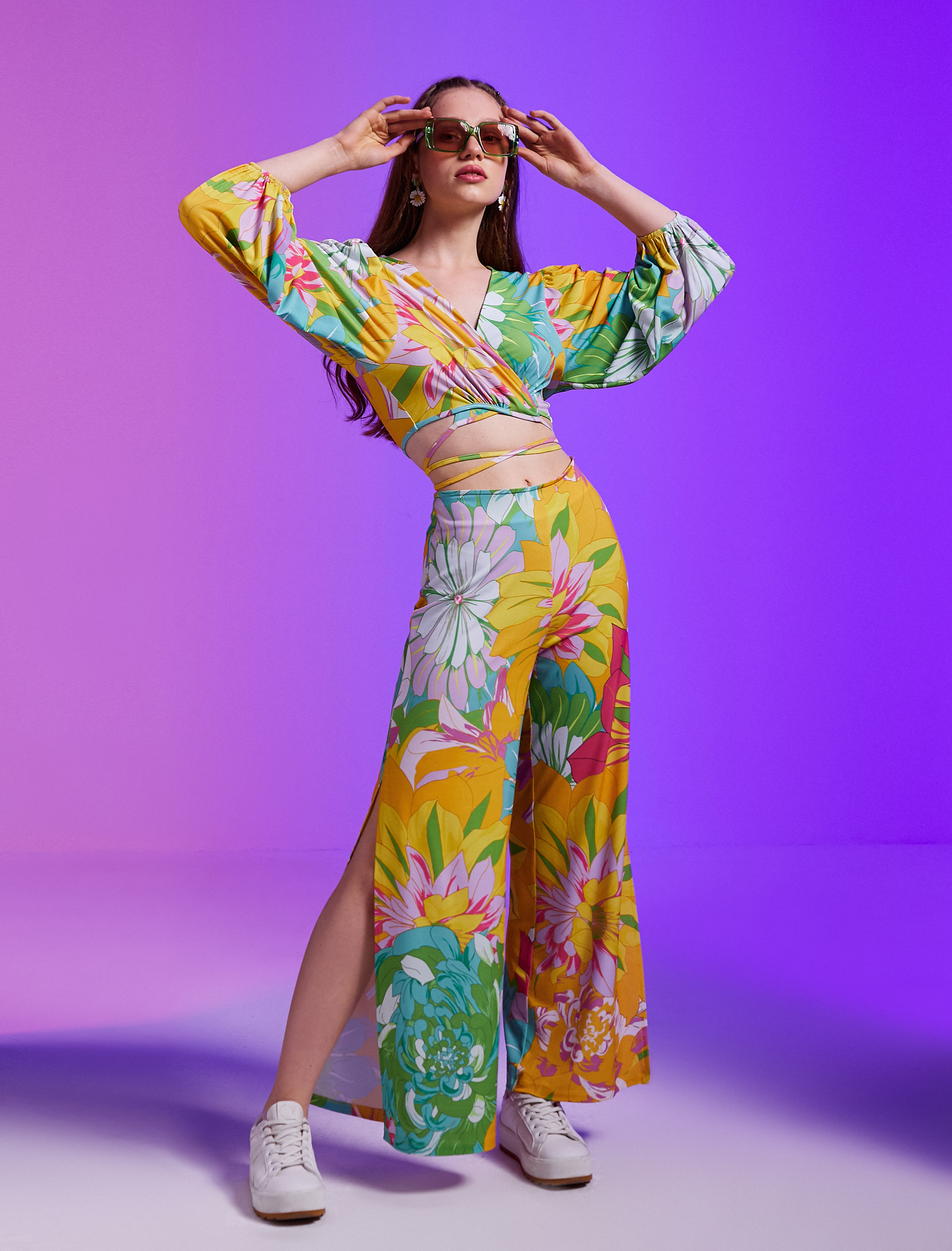   Çiçek Baskılı Yırtmaçlı Pantolon