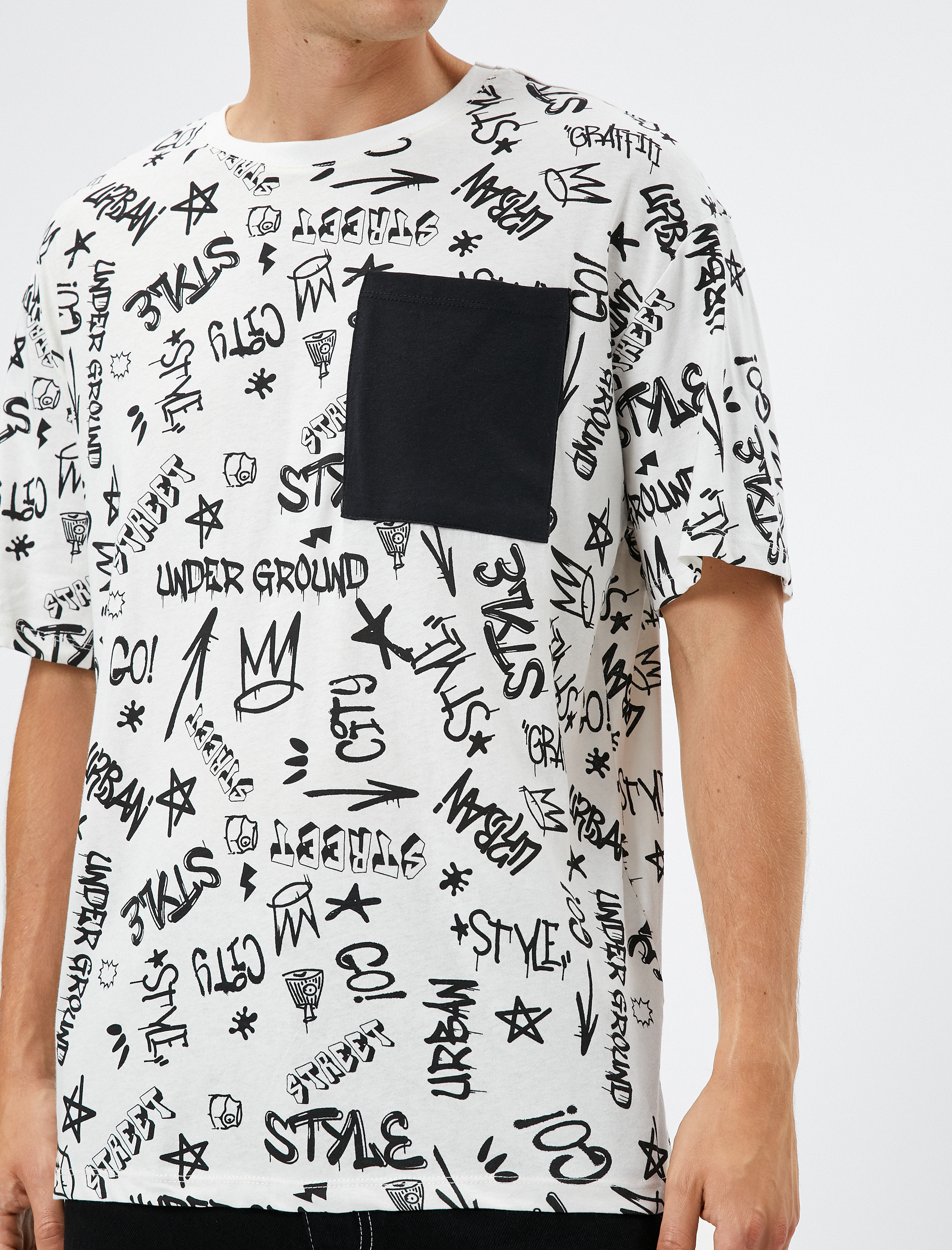   Oversize Tişört Slogan Baskılı Cep Detaylı