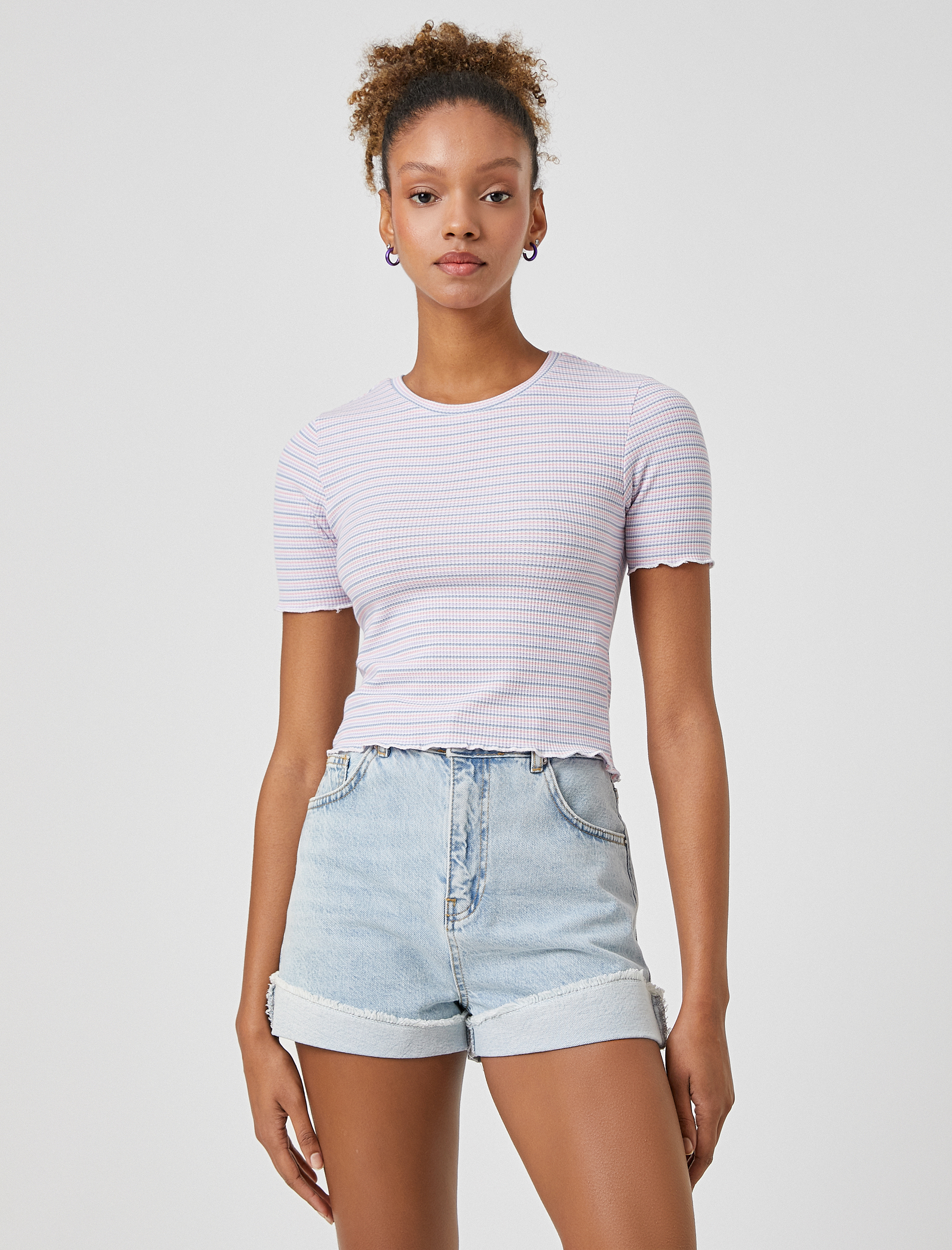   Crop Tişört Dokulu Bisiklet Yaka Kısa Kollu Viskon Karışımlı