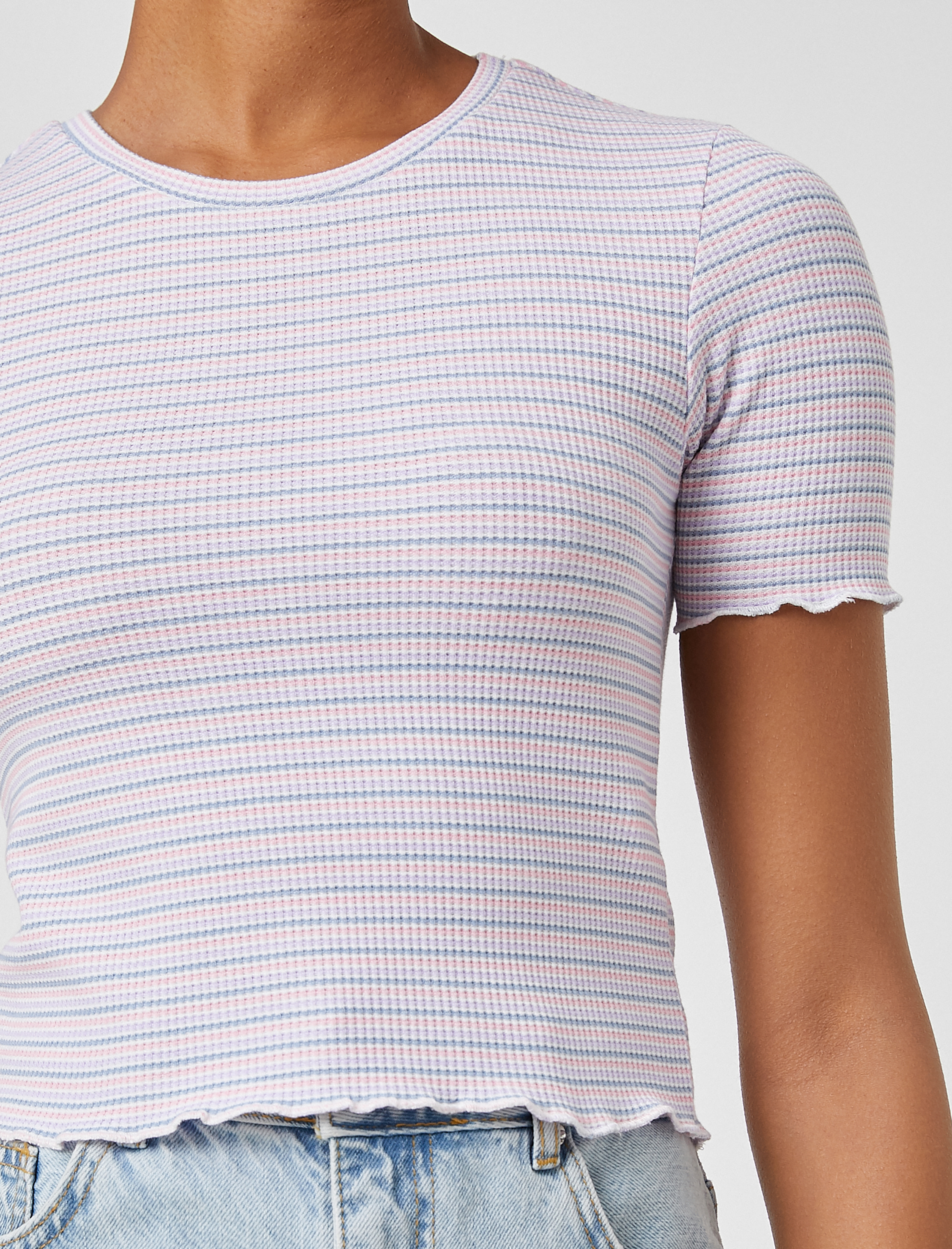   Crop Tişört Dokulu Bisiklet Yaka Kısa Kollu Viskon Karışımlı