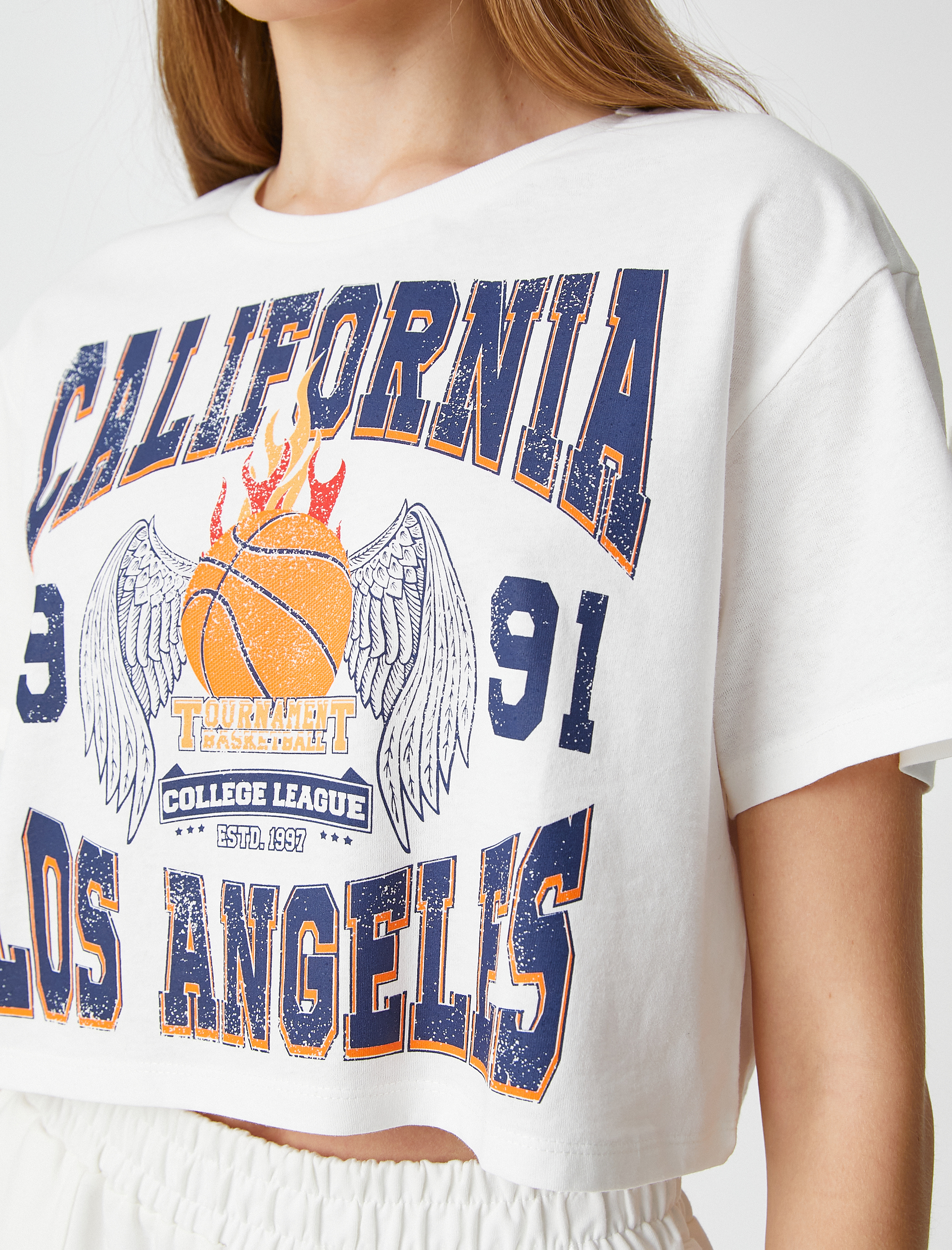   Crop Tişört Kısa Kollu Bisiklet Yaka Kolej Baskılı