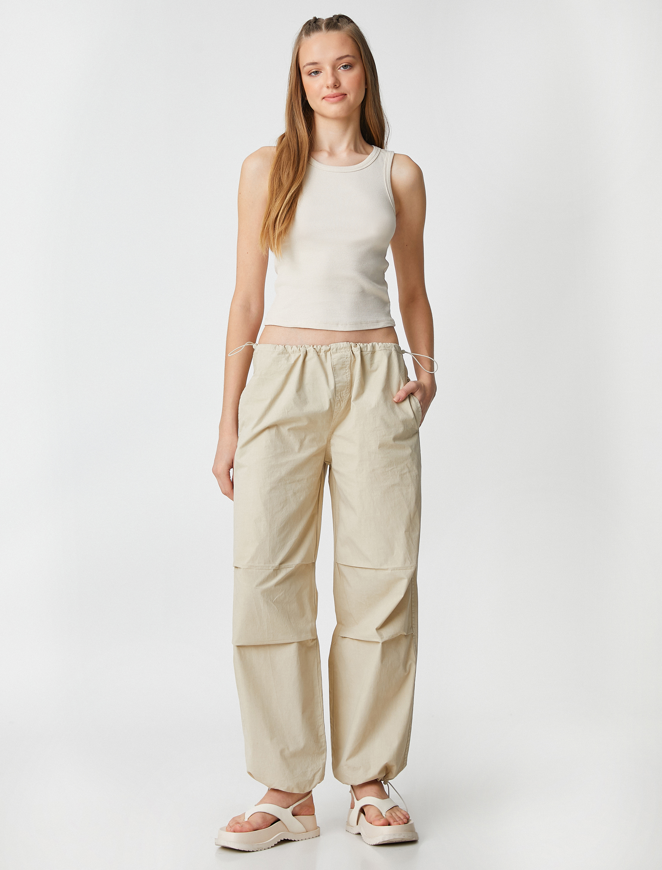   Basic Fitilli Atlet Bisiklet Yaka Biye Detaylı