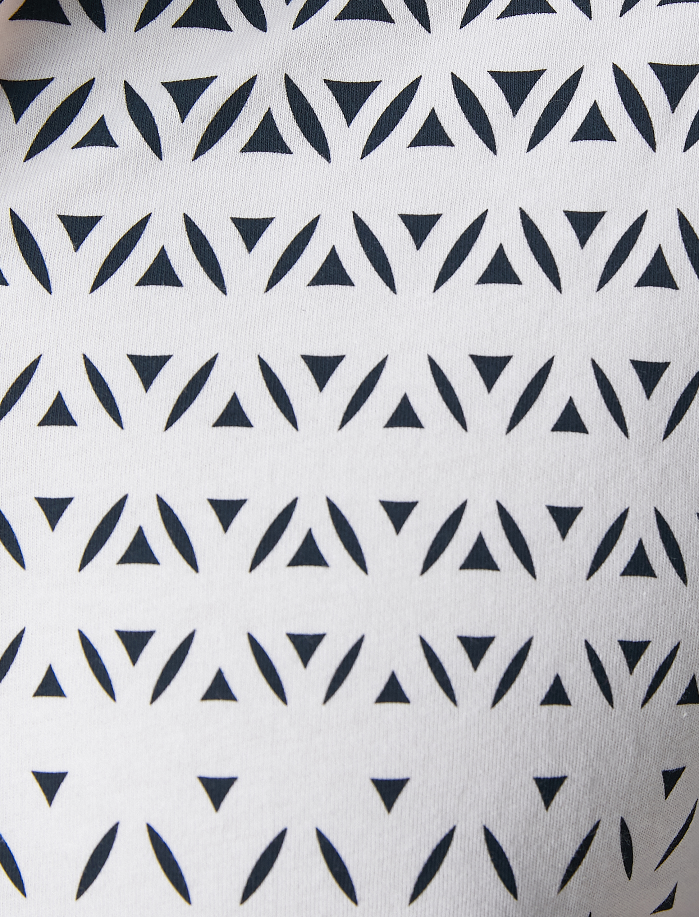   Polo Yaka Tişört Düğmeli Dar Kesim Soyut Baskı Detaylı