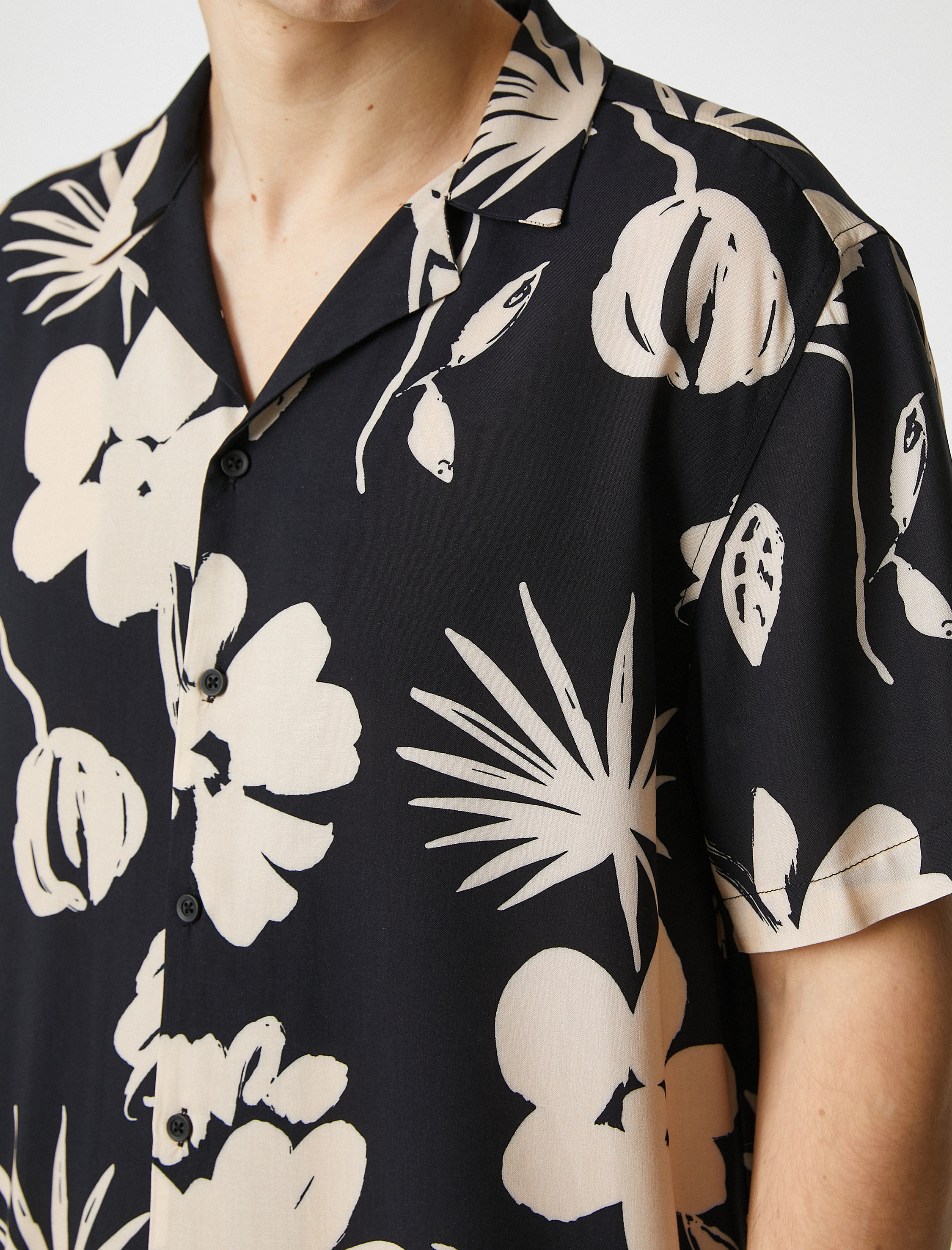   Vintage Gömlek Çiçekli Kısa Kollu Devrik Yaka