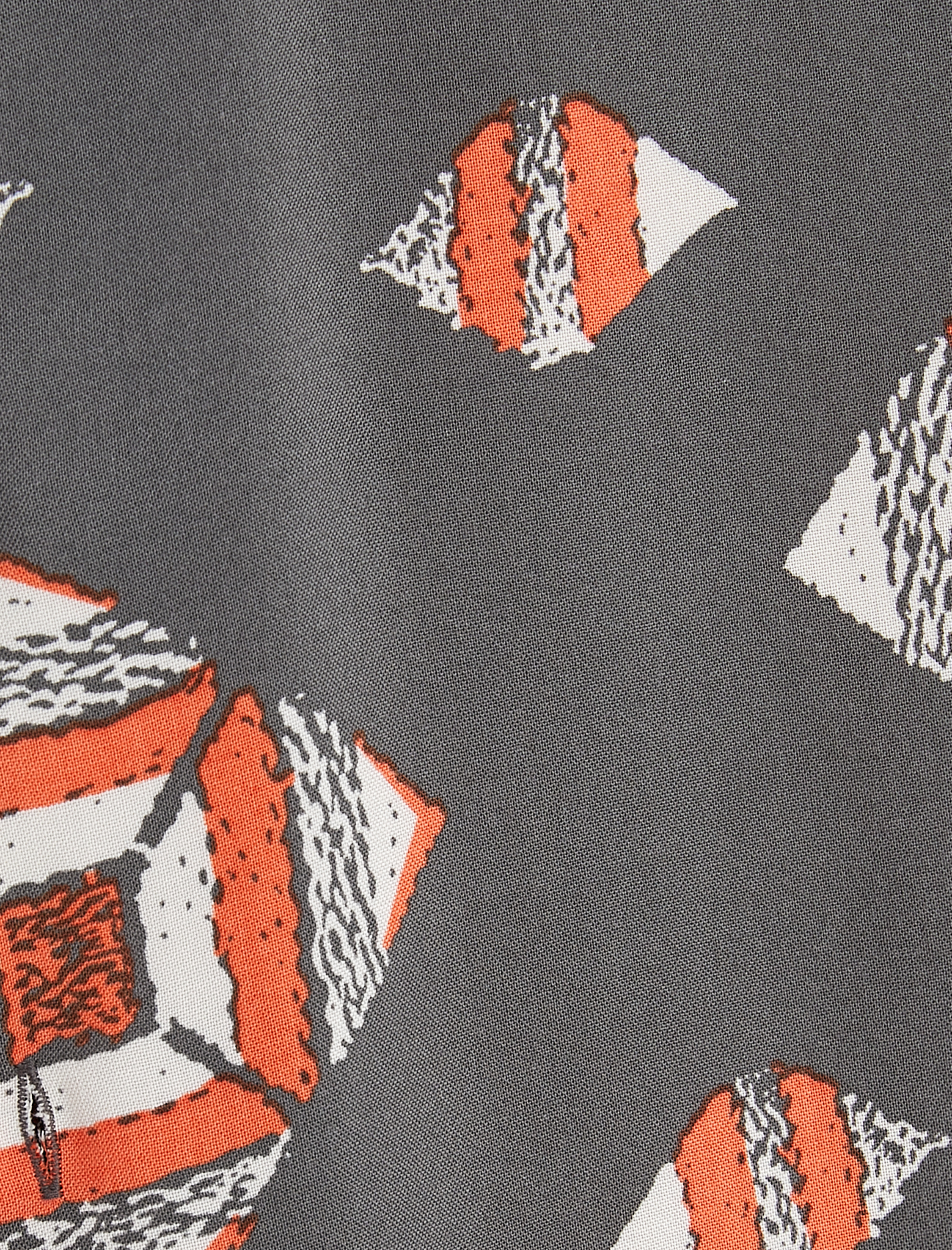   Kısa Kollu Gömlek Devrik Yaka Geometrik Baskı Detaylı