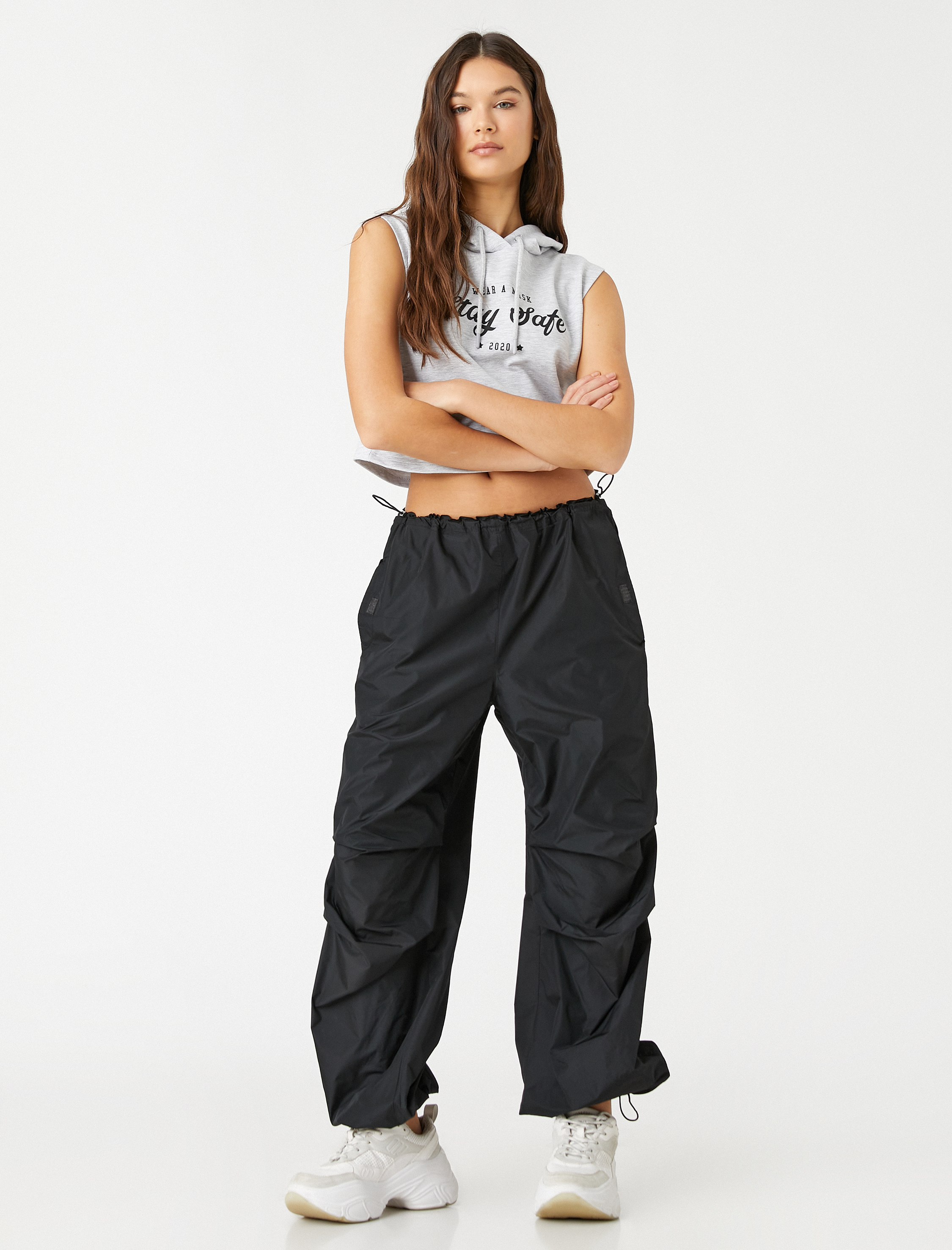   Crop Atlet Kapüşonlu Slogan Baskılı Kolsuz