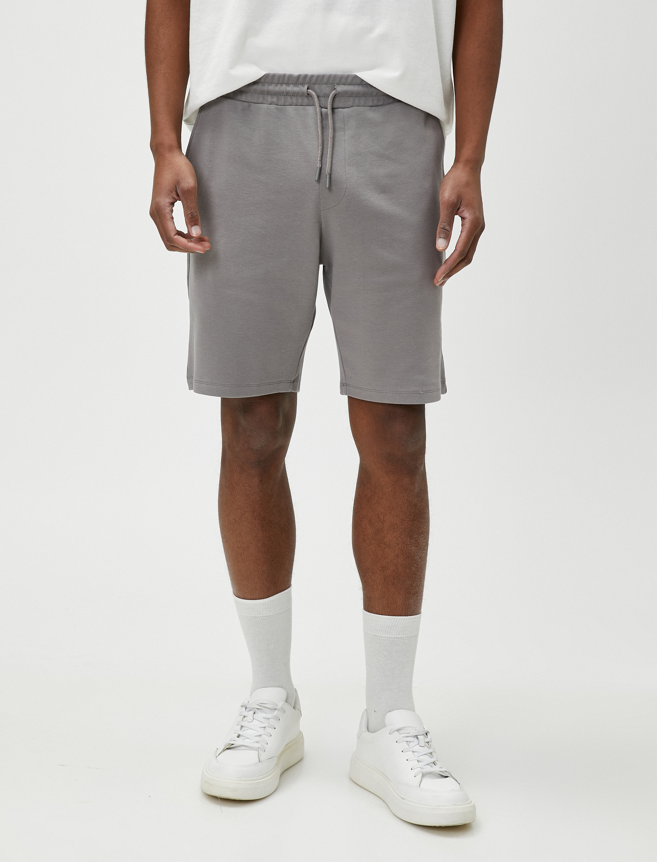   Beli Bağcıklı Şort Cep Detaylı Dar Kesim