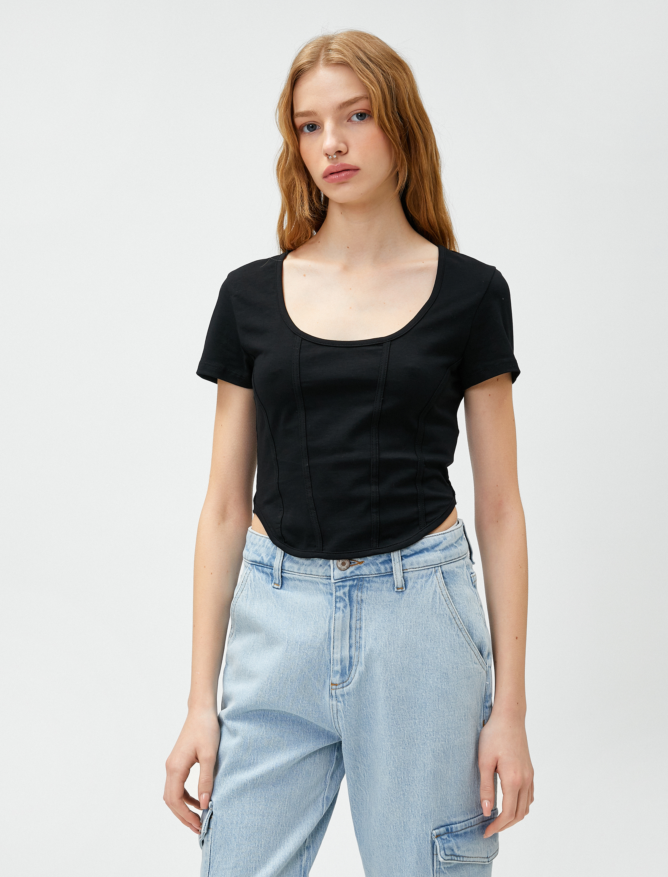   Crop Tişört Pamuklu Yuvarlak Yaka Nervürlü Kısa Kollu