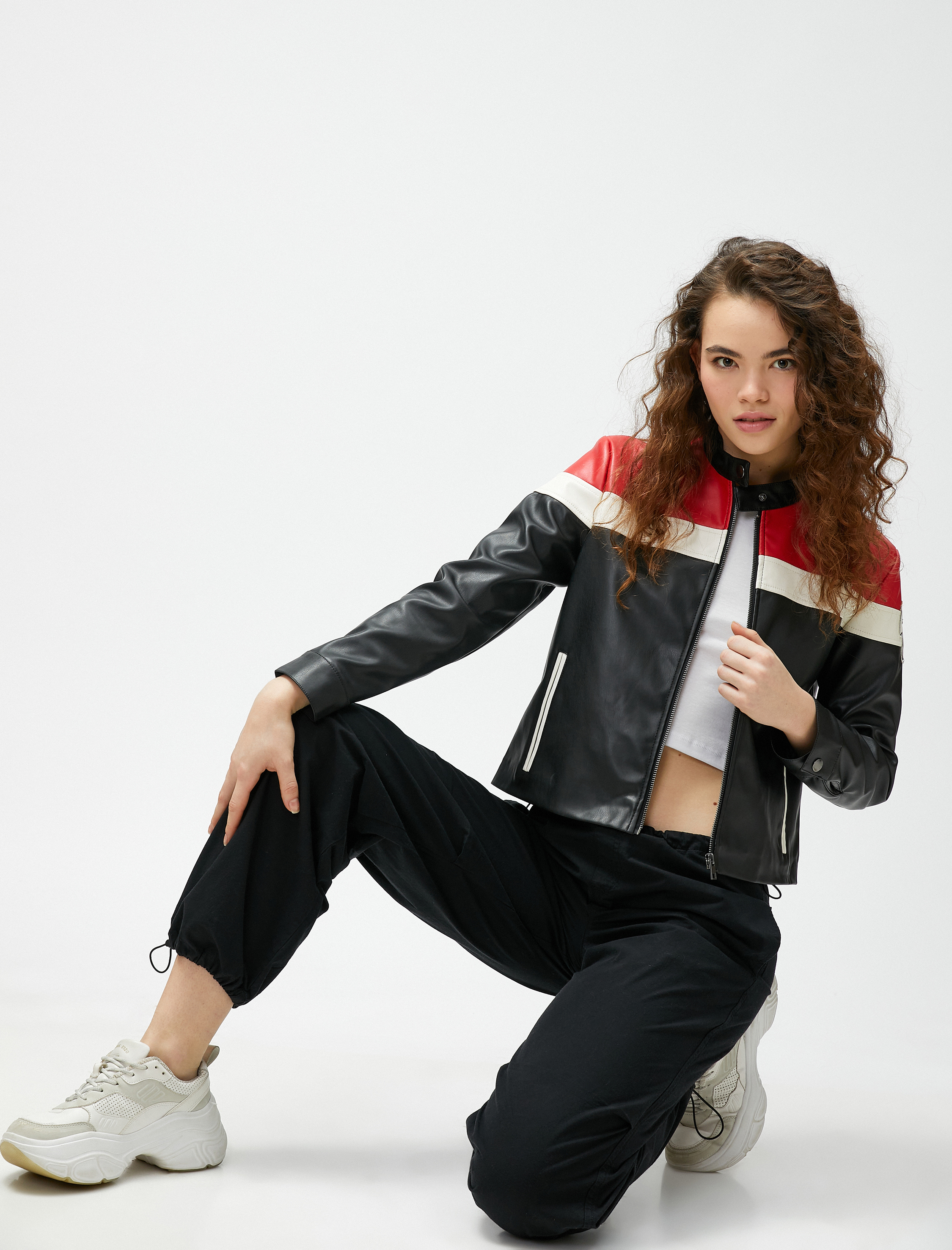   Deri Görünümlü Ceket Hakim Yaka Fermuarlı Astarlı