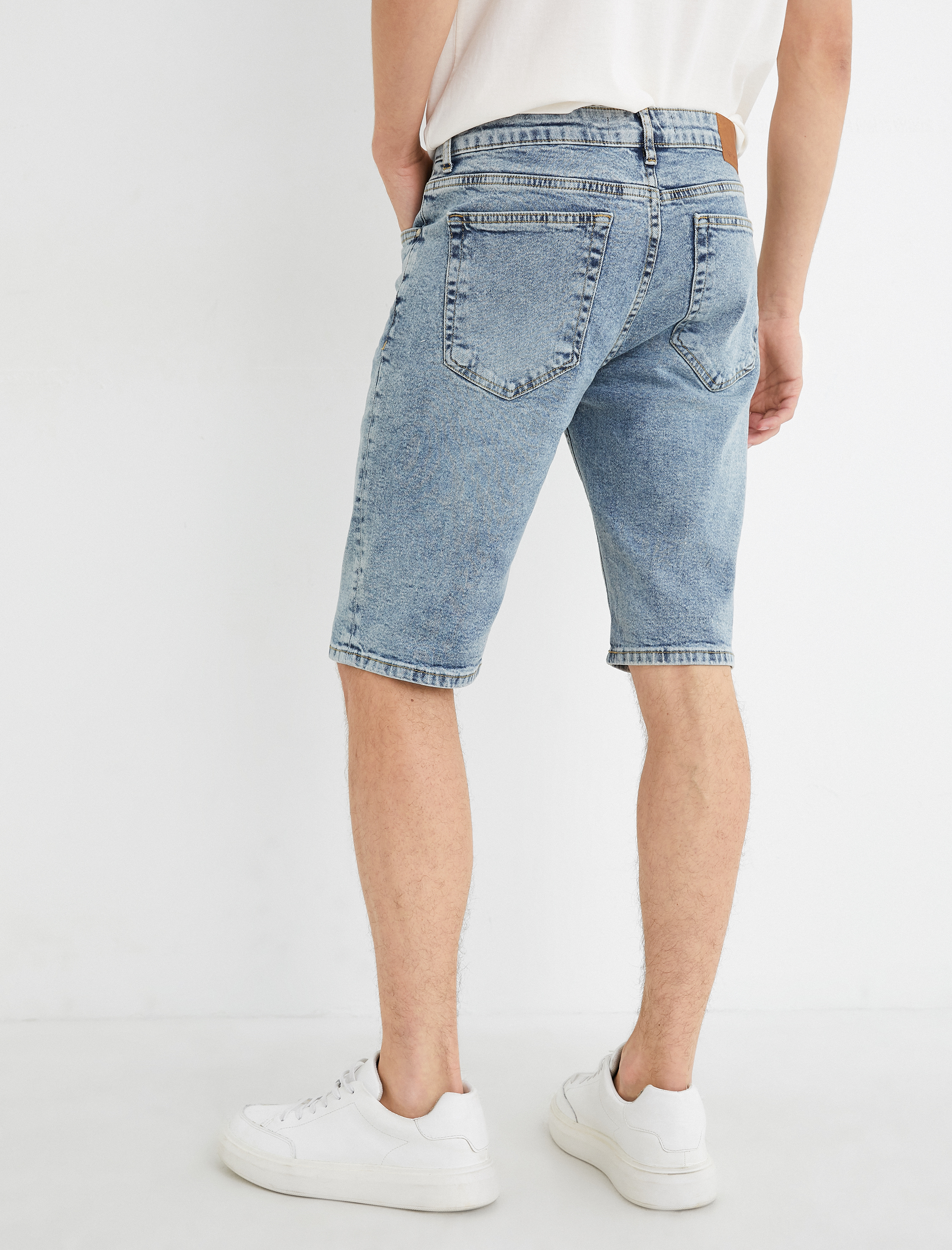   Bermuda Kot Şort Katlı Paça Detaylı Cepli Düğmeli