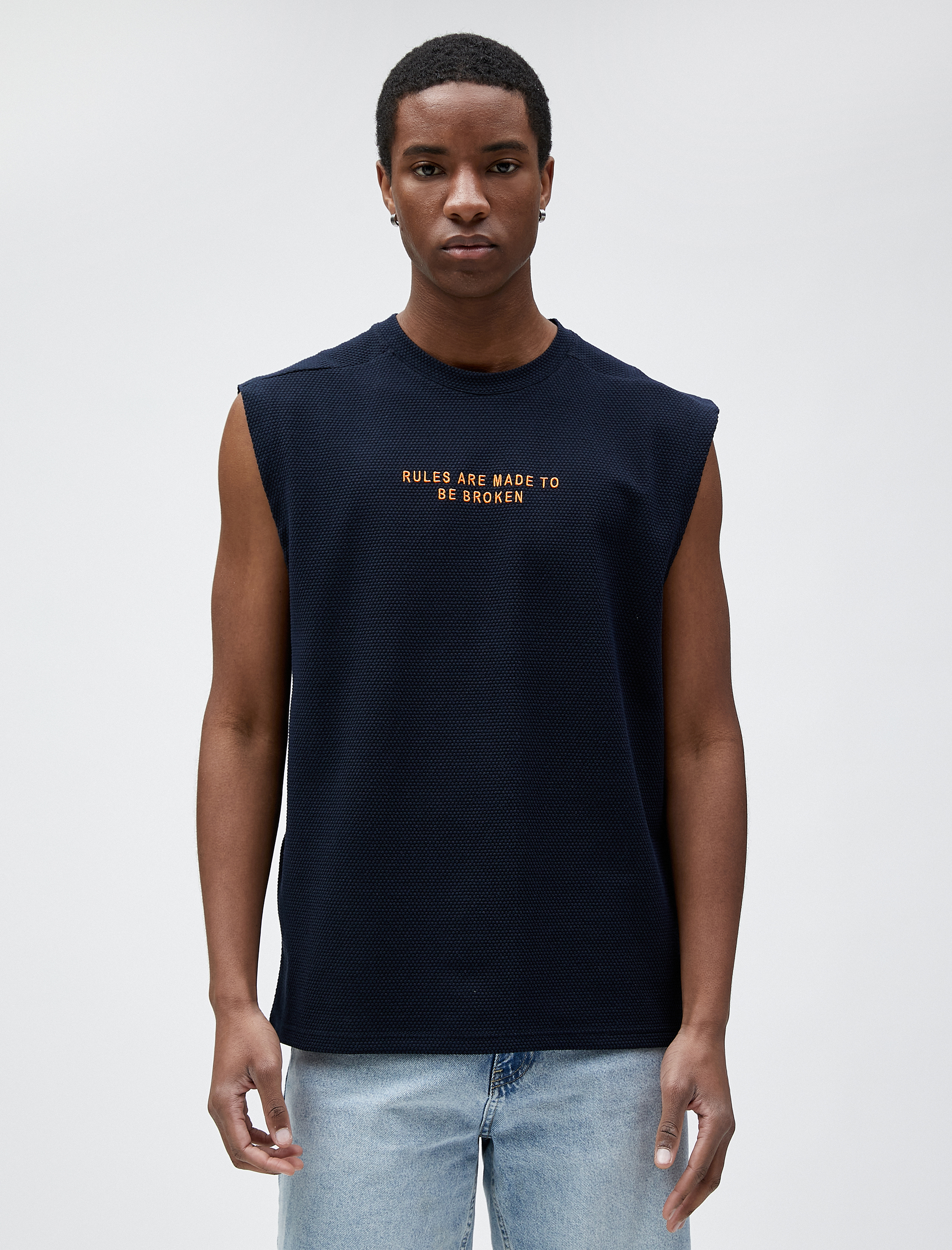   Kolsuz Tişört Slogan İşlemeli Dokulu Bisiklet Yaka