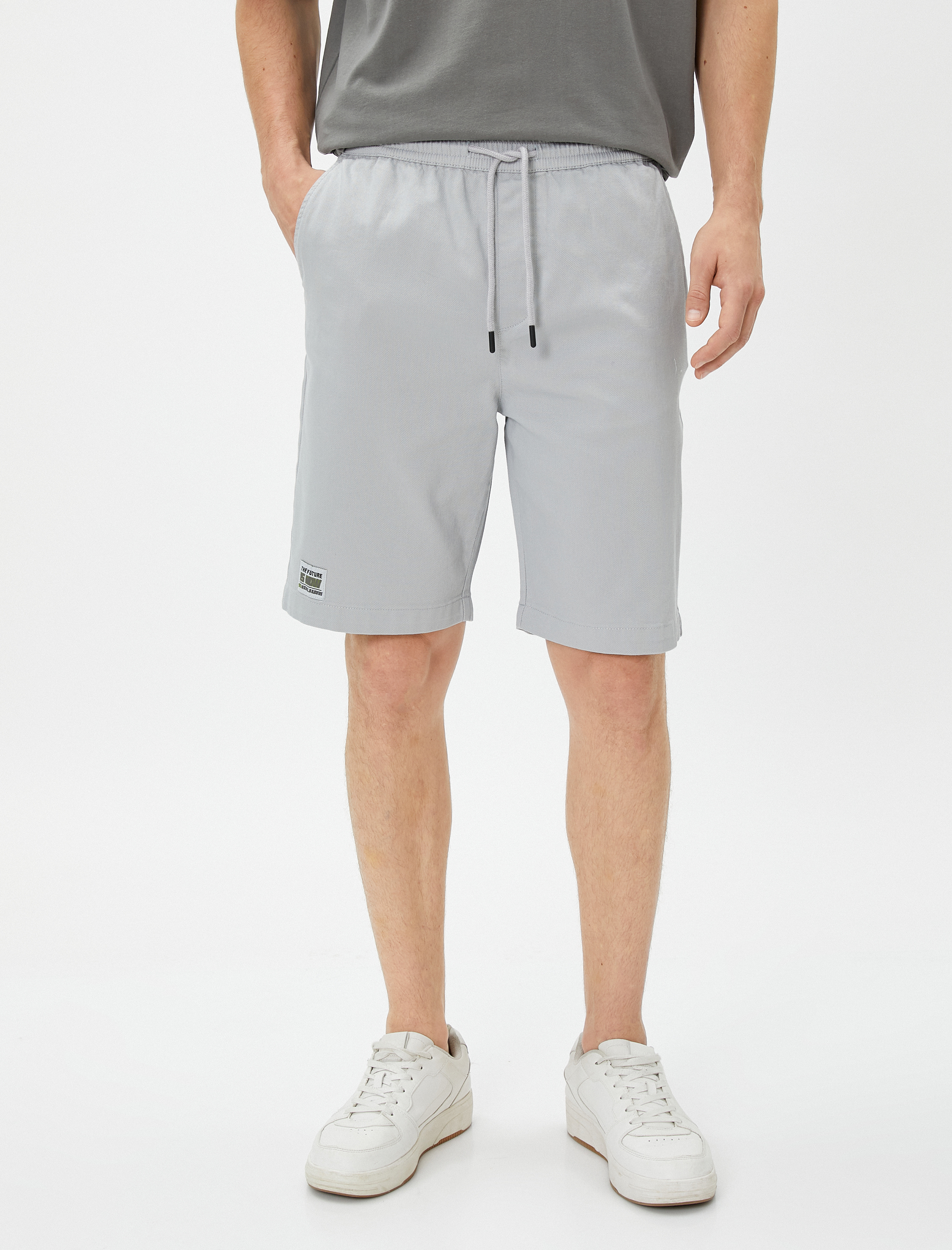   Etiket Baskılı Şort Beli Bağcıklı Cep Detaylı Pamuklu