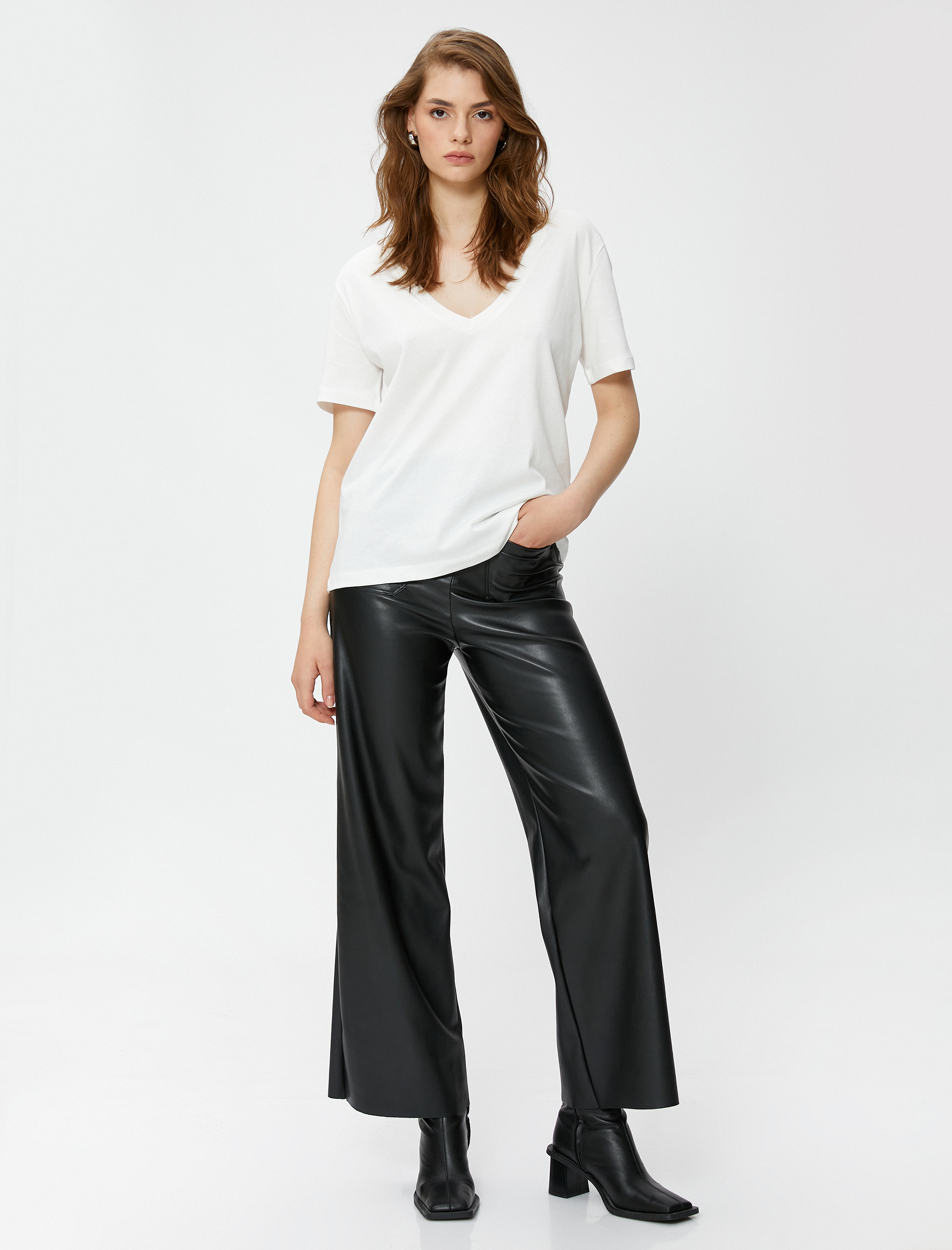   Pamuklu Basic Tişört V Yaka Kısa Kollu