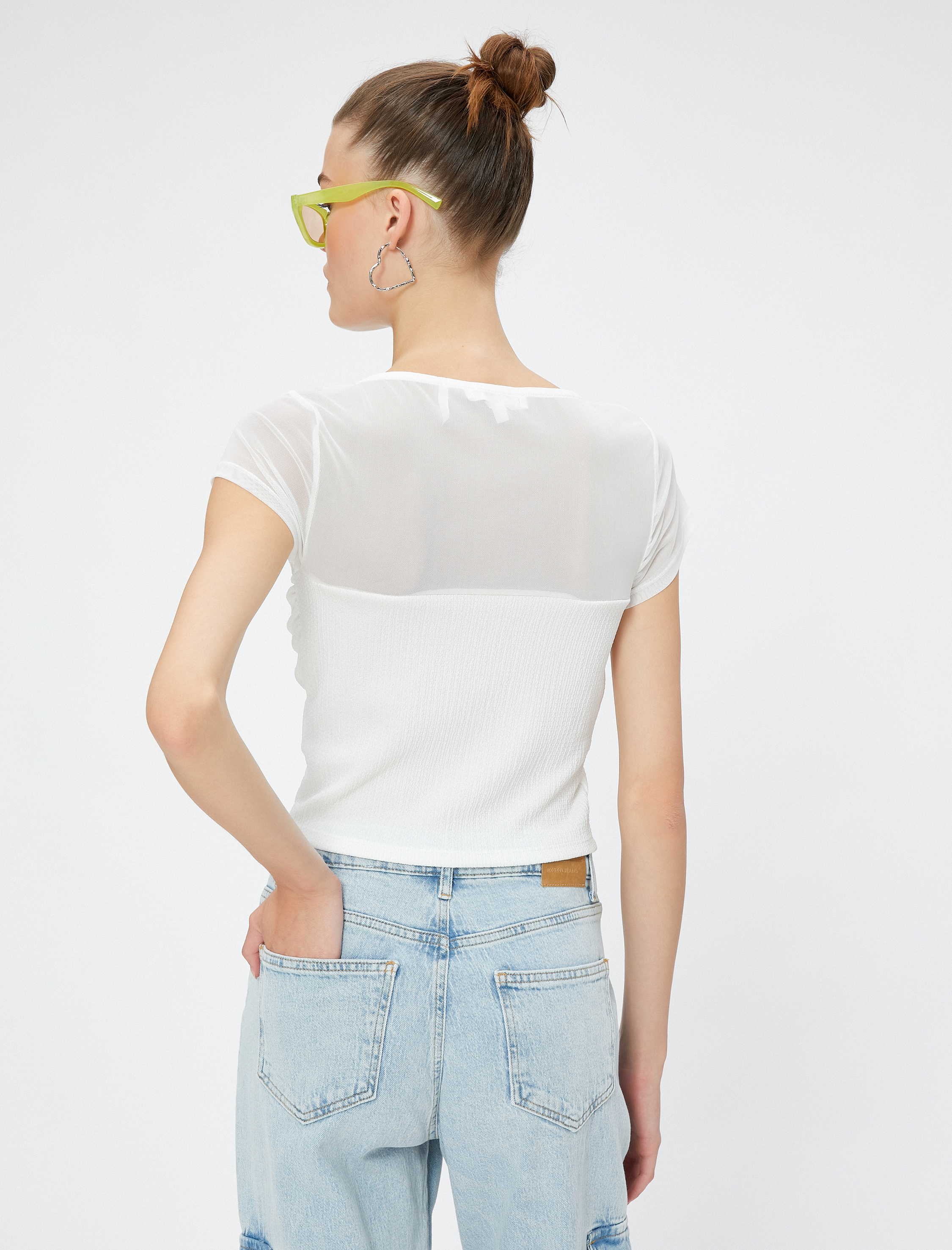   Crop Tişört Transparan Detaylı Kalp Yaka Bürümcük