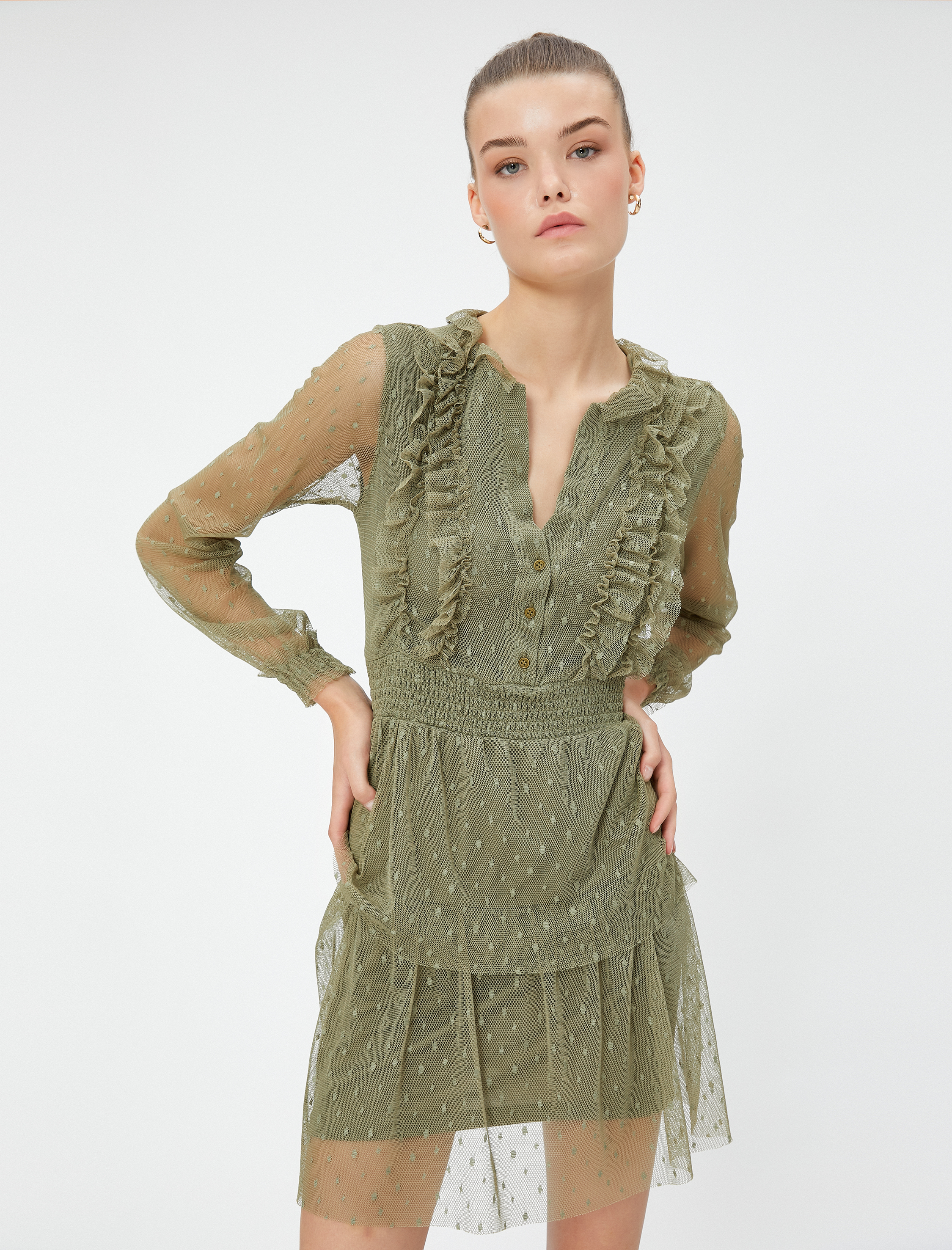   Mini Elbise V Yaka Tüllü Katlı Düğmeli Fırfır Detaylı Gipeli