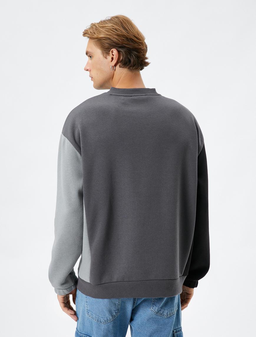   Bisiklet Yaka Sweatshirt Renk Bloklu Slogan İşlemeli Ribanalı Şardonlu