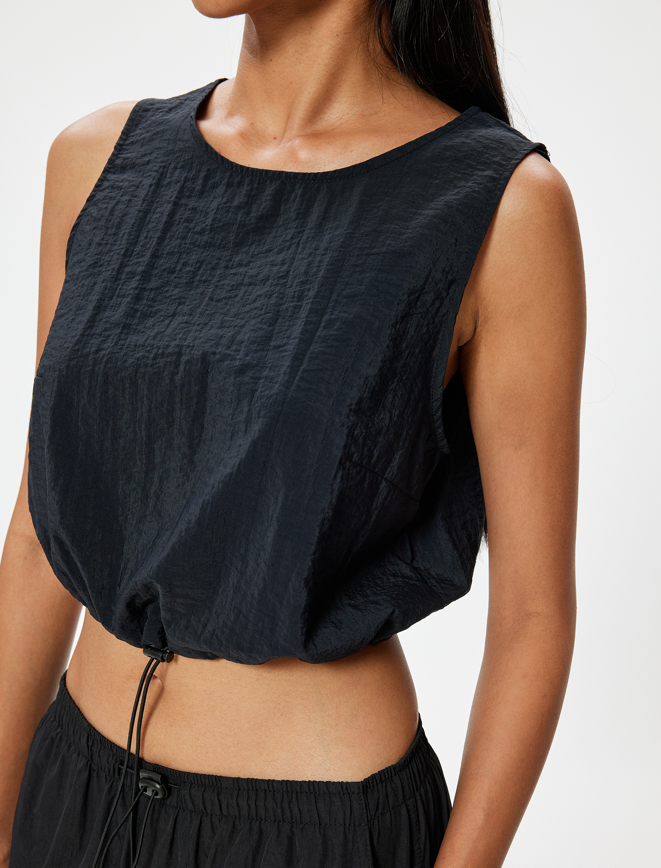   Crop Kolsuz Tişört Paraşüt Kumaş Yuvarlak Yaka Beli Lastikli