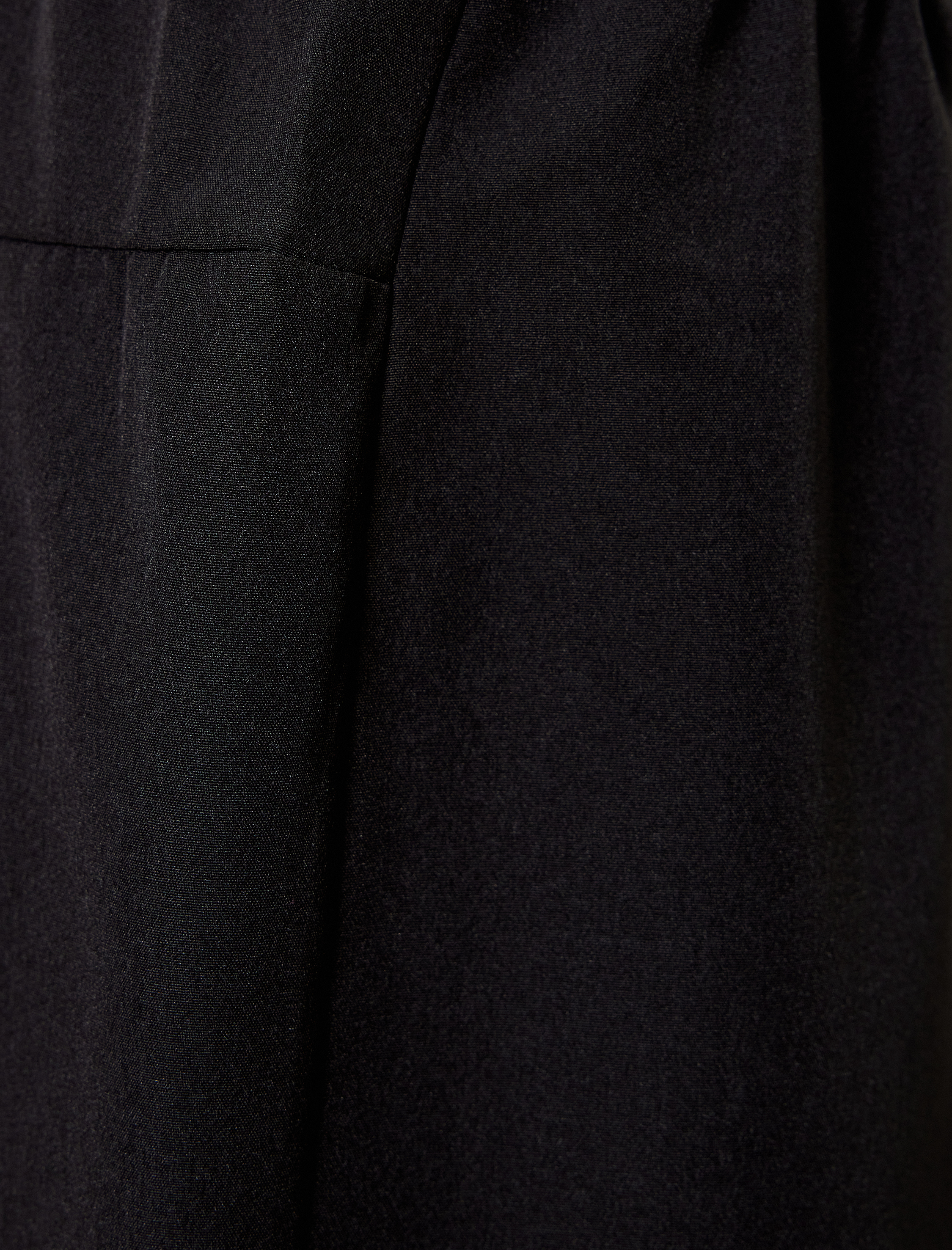 Kısa Paraşüt Kumaş Cepli Beli Lastik Detaylı Spor Şort