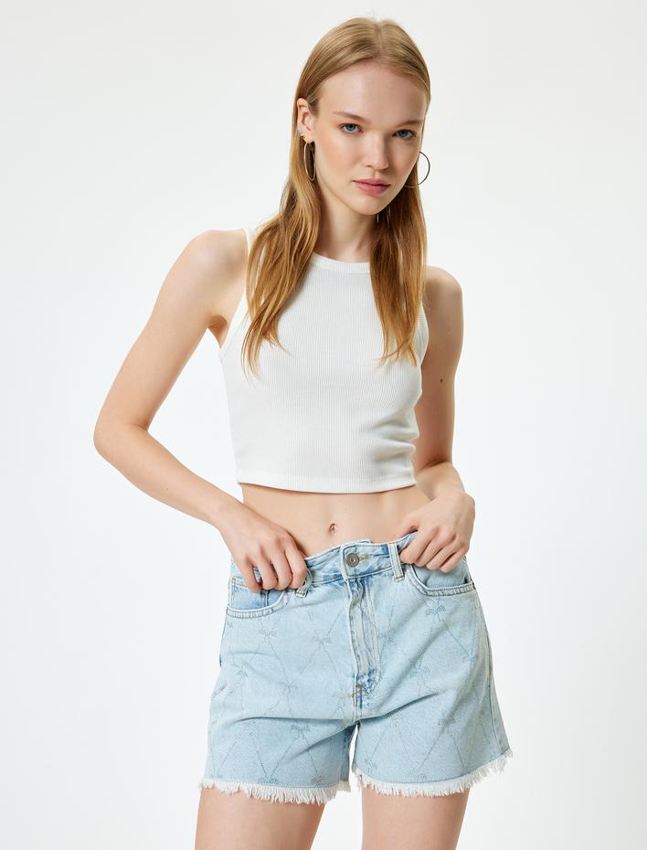  Mini Kot Şort Fiyonk Taş İşlemeli Düğmeli Cepli Rahat Kalıp Püsküllü Paça