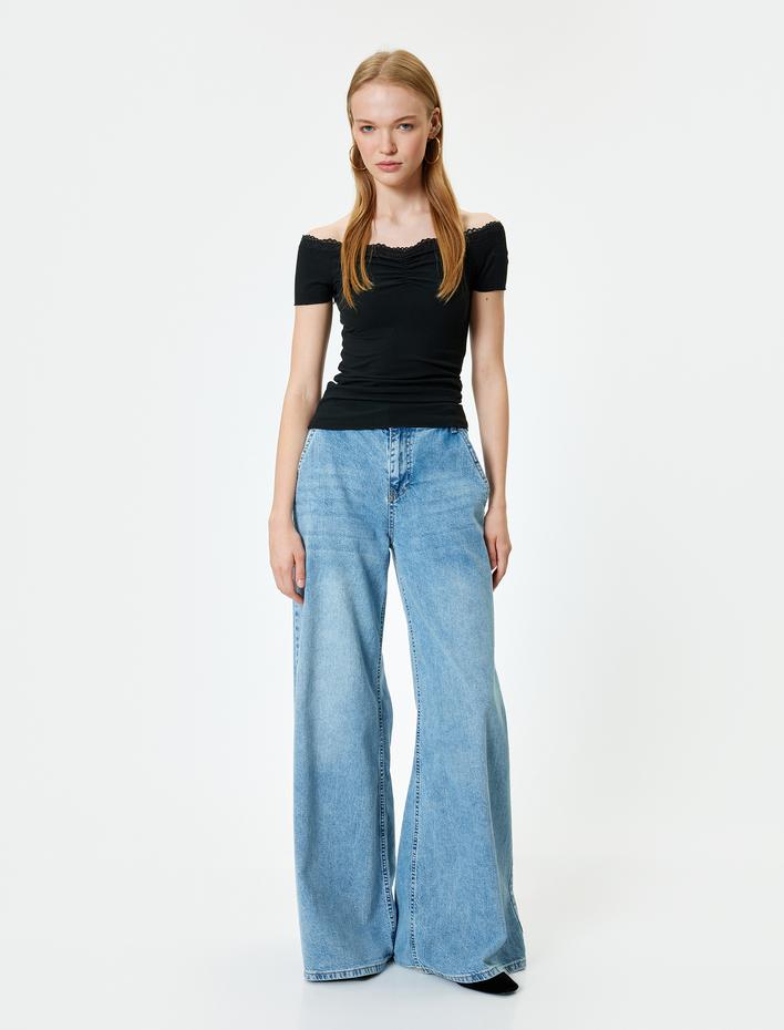  Madonna Yaka Omzu Açık Tişört Dantel Detaylı Büzgülü Kısa Kollu