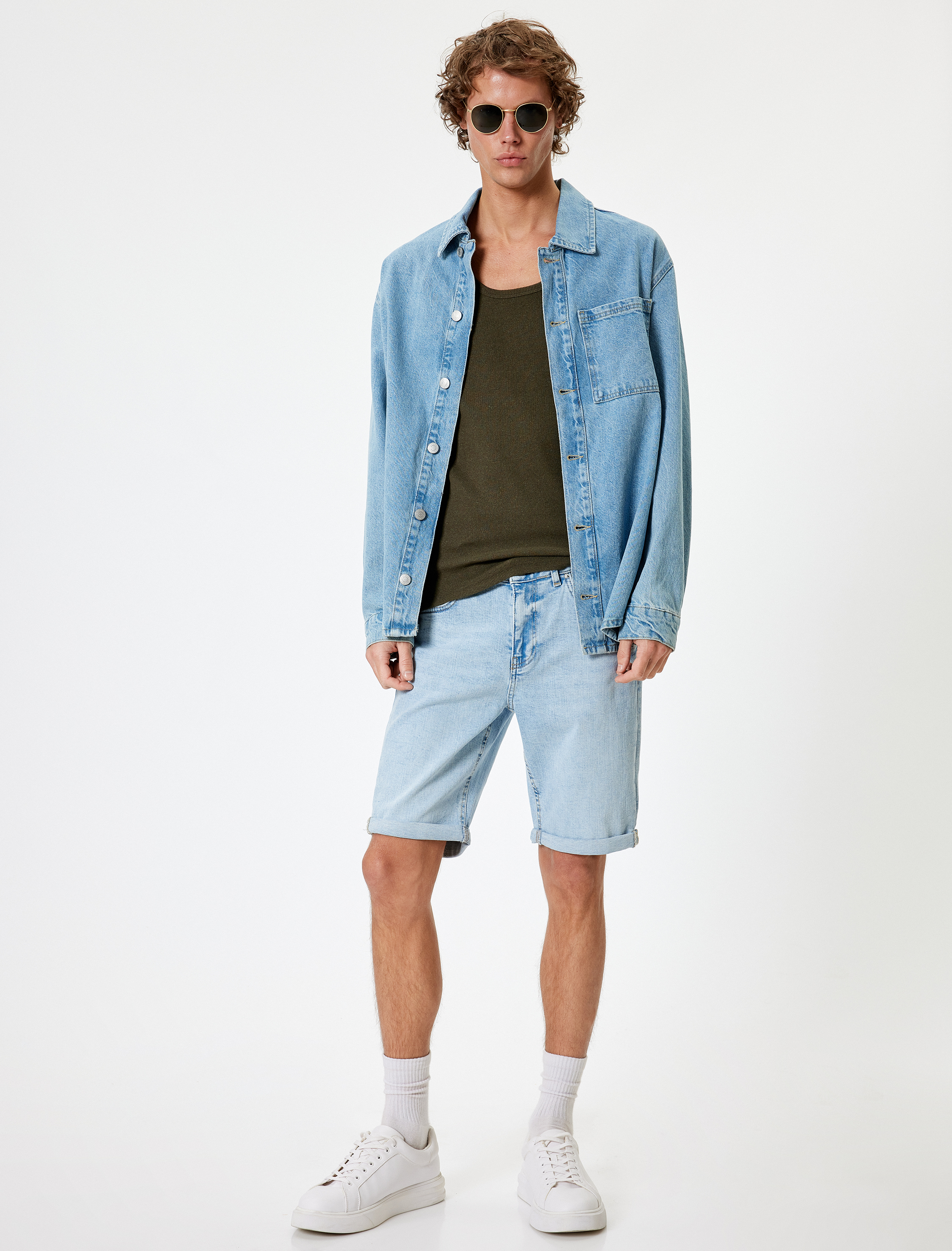 Koton Erkek Slim Fit Kot Şort Bermuda Katlama Paçalı Düğme Detaylı -1