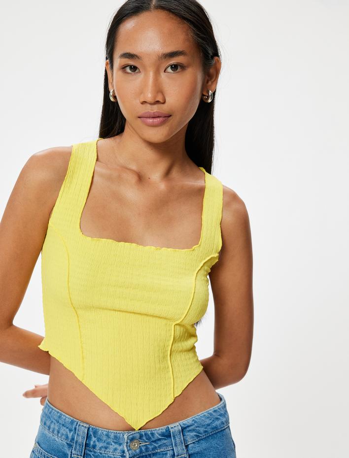  Asimetrik Kesim Crop Üst Kalın Askılı Dokulu U Yaka