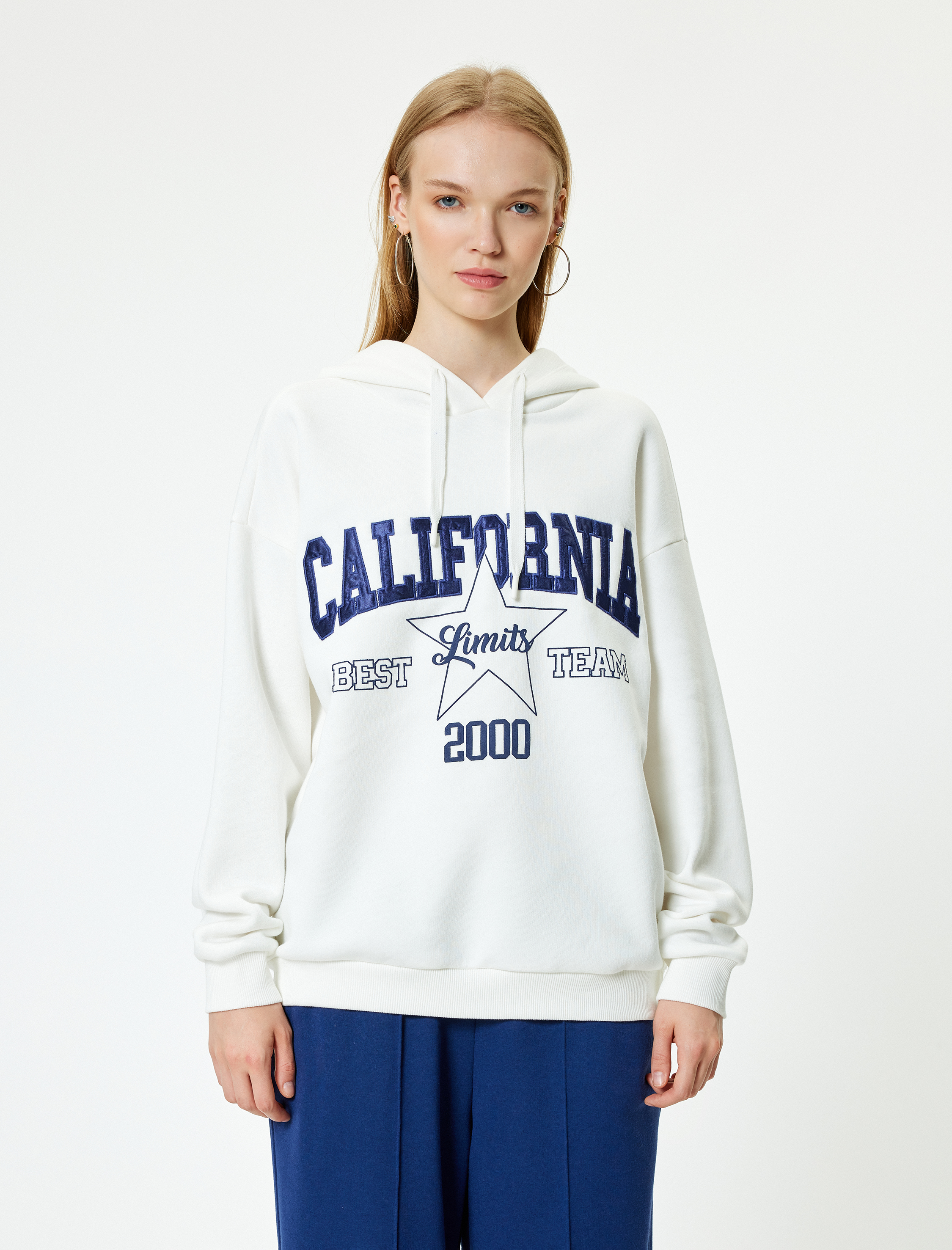   Oversize Kapüşonlu Sweatshirt Kolej İşlemeli Uzun Kollu Şardonlu