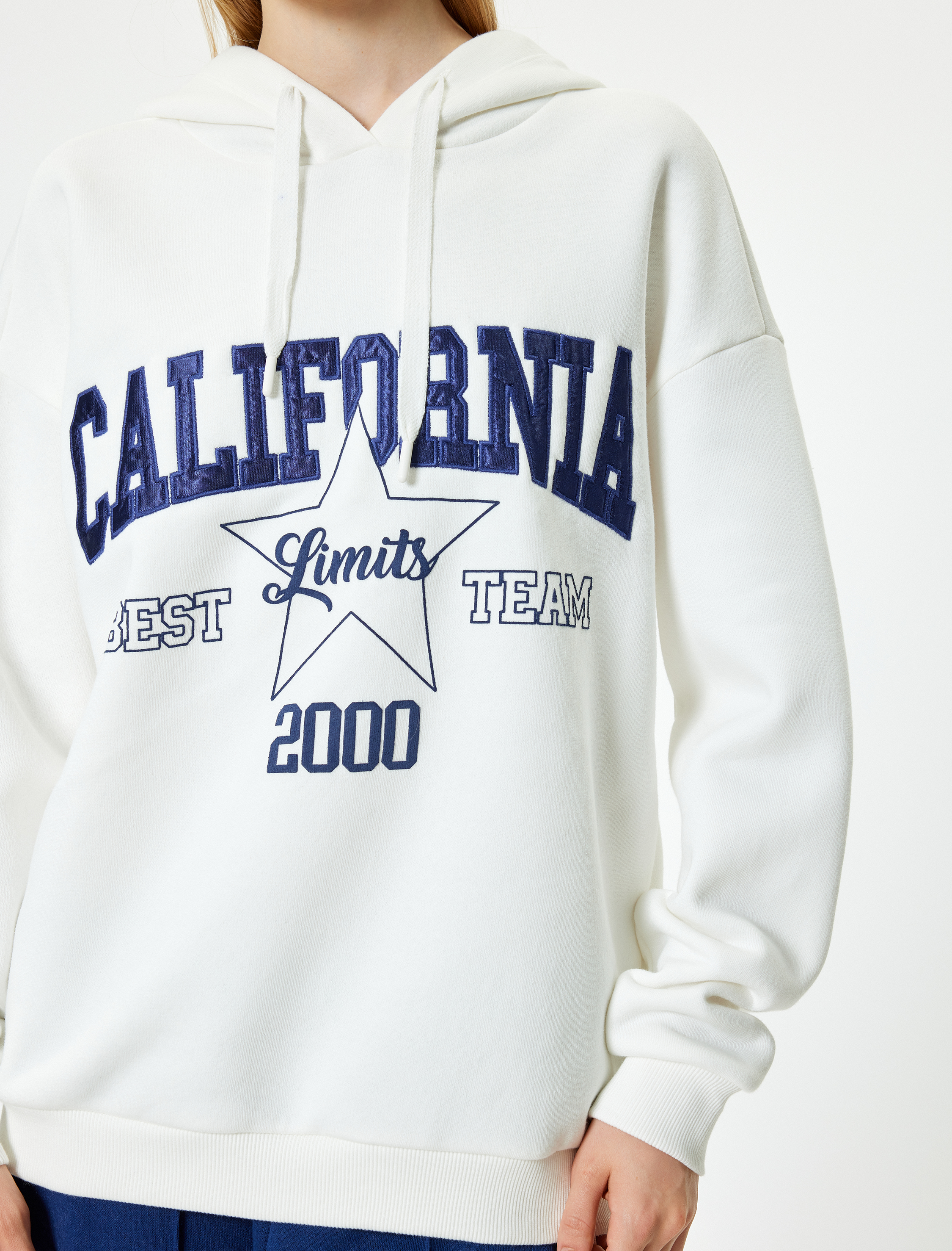   Oversize Kapüşonlu Sweatshirt Kolej İşlemeli Uzun Kollu Şardonlu