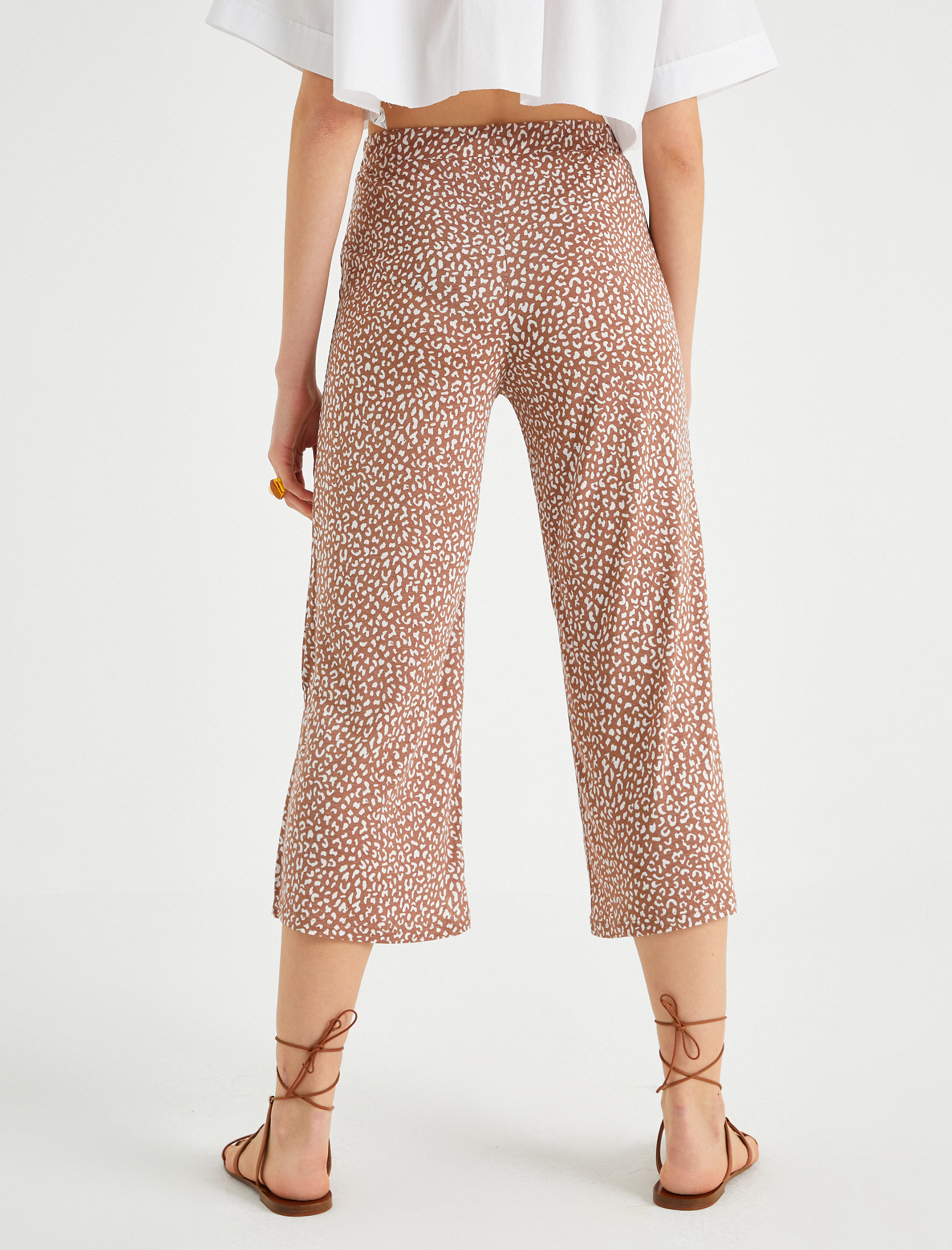   Yırtmaçlı Geniş Paça Pantolon