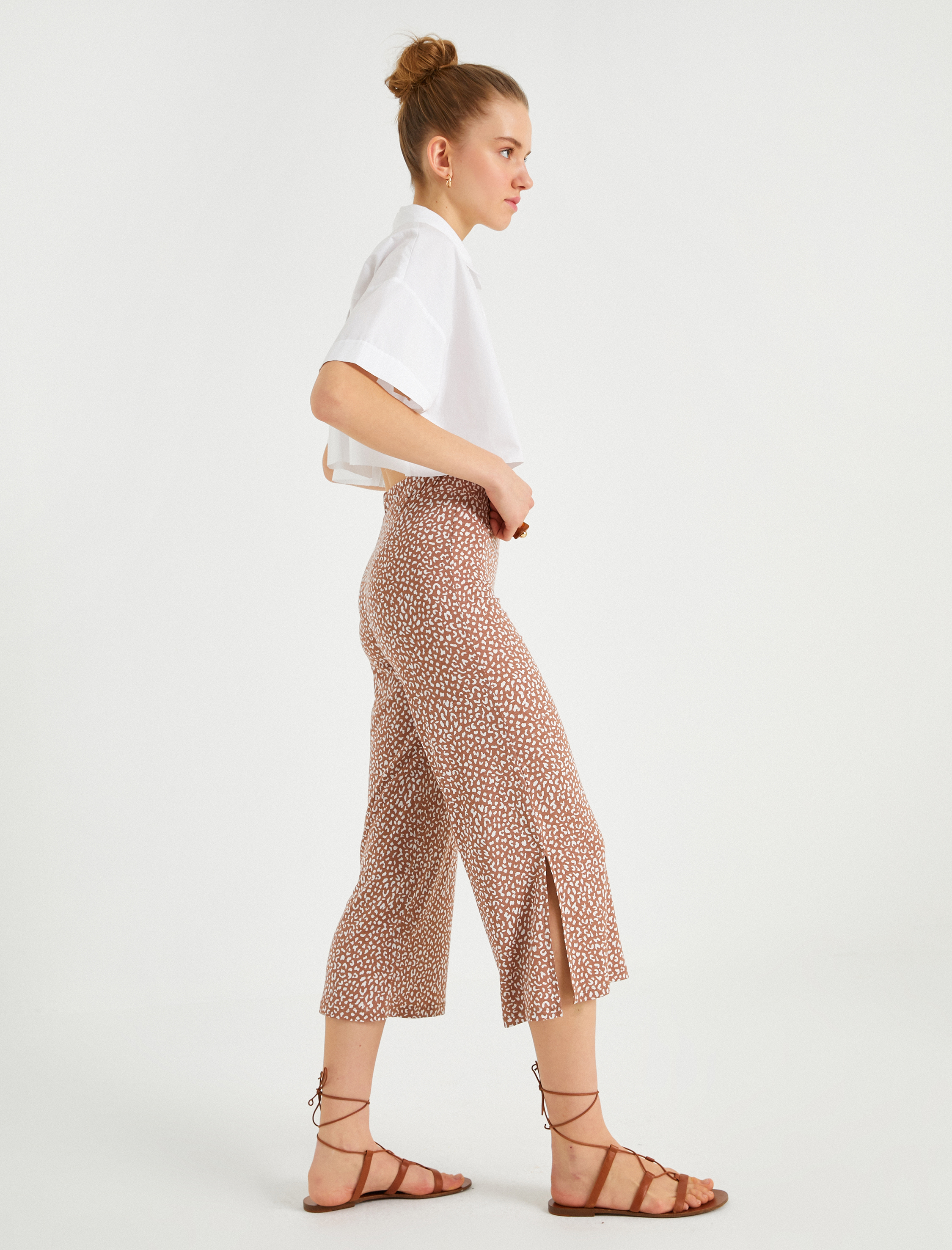   Yırtmaçlı Geniş Paça Pantolon