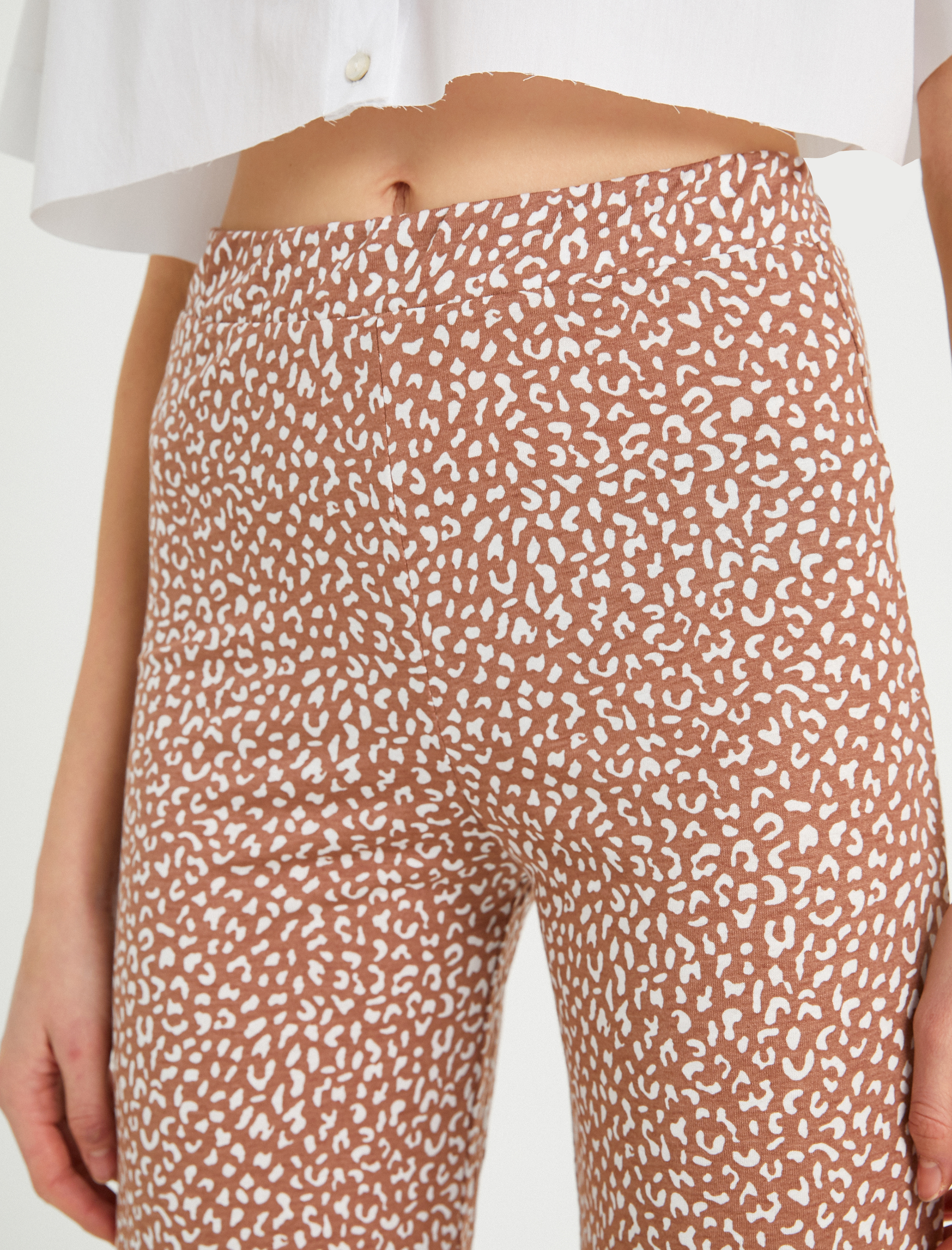   Yırtmaçlı Geniş Paça Pantolon