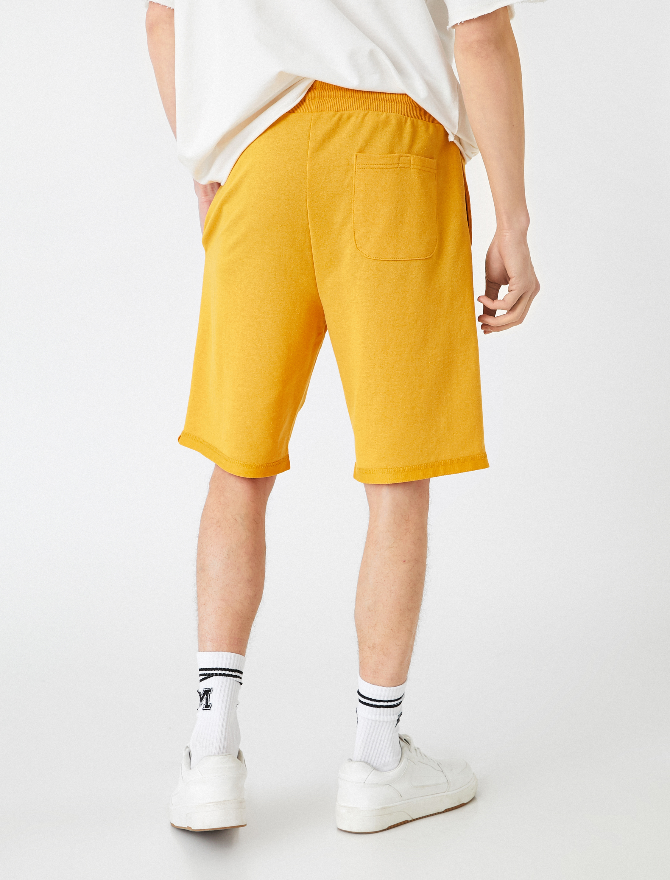   Slim Fit Etiketli Şort