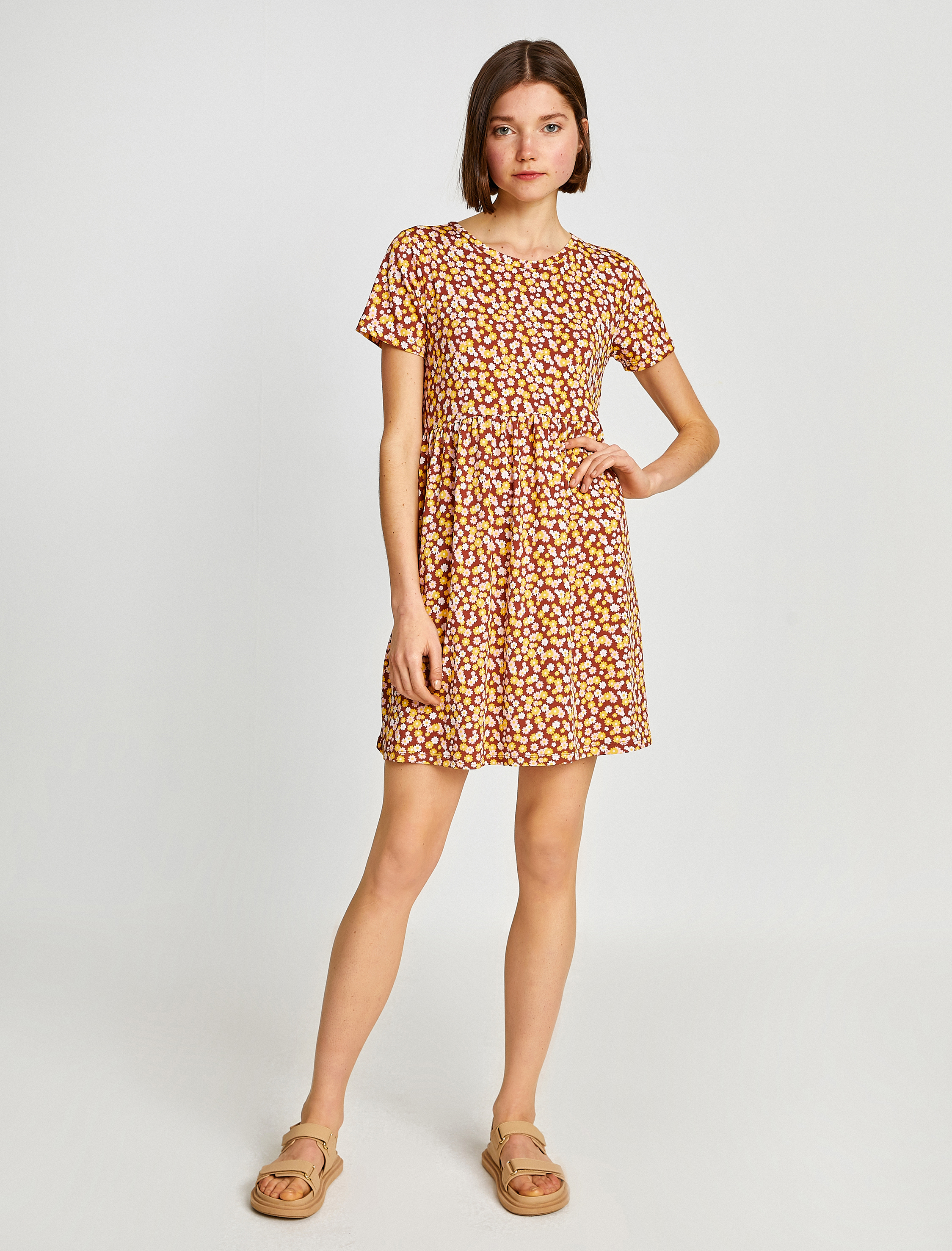   Kısa Kollu Mini Elbise