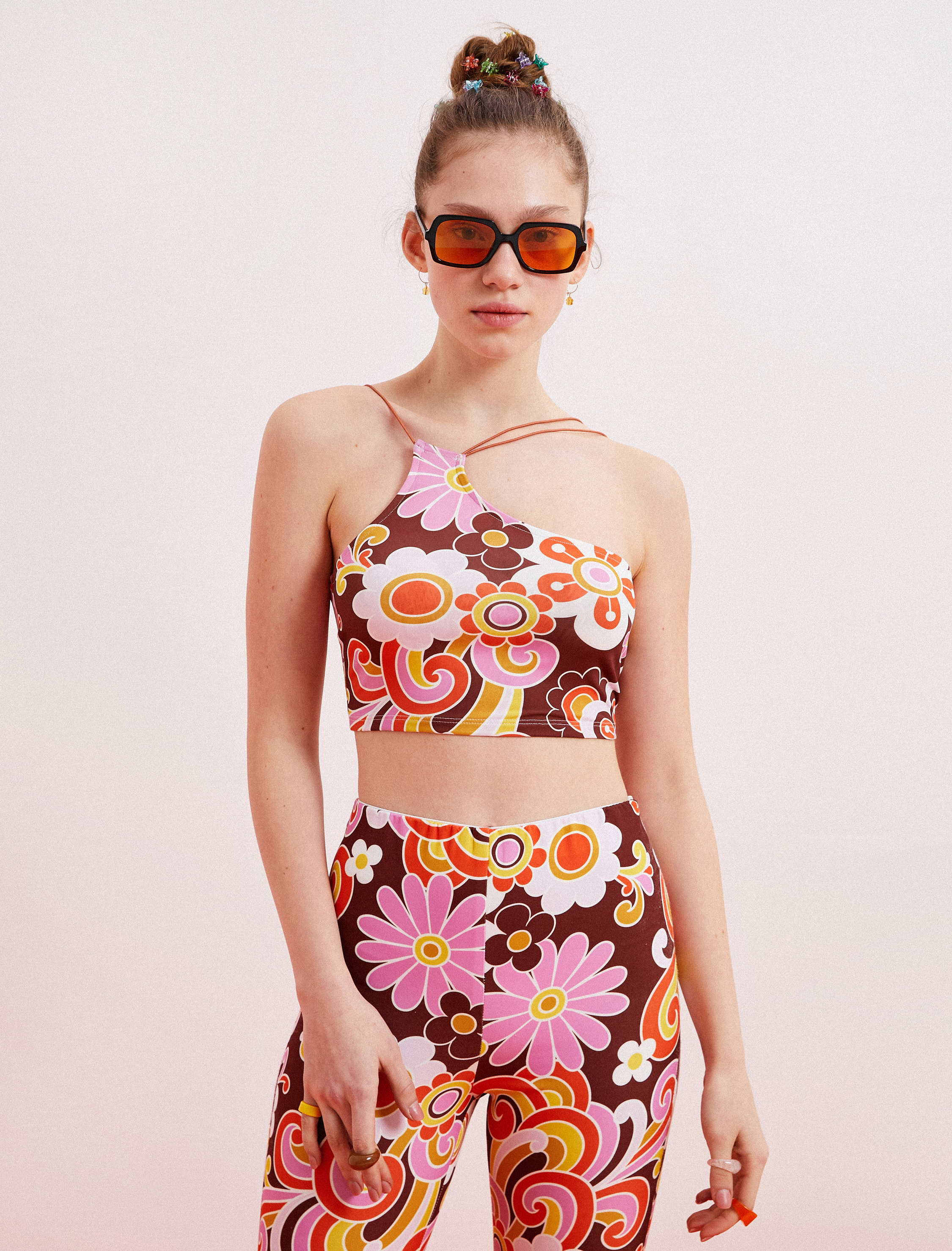   Asimetrik Kolsuz Crop Atlet