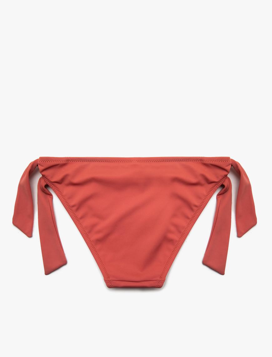   Bağlama Detaylı Bikini Altı