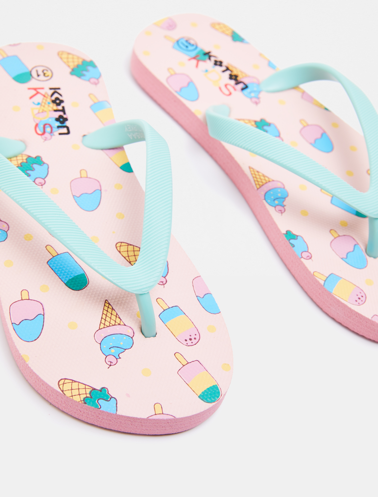  Kız Çocuk Parmak Arası Terlik