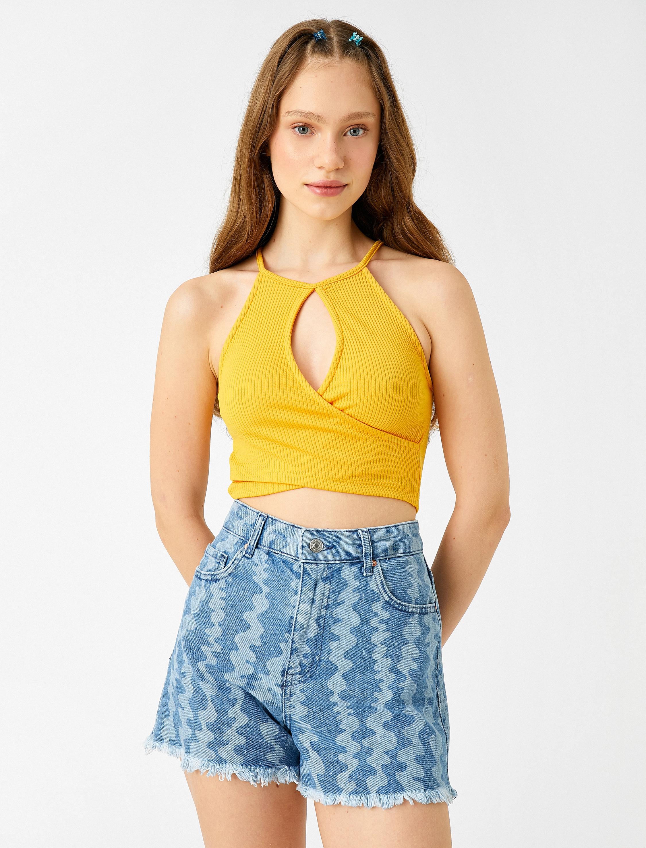   Büstiyer Halter Yaka Pencere Detaylı