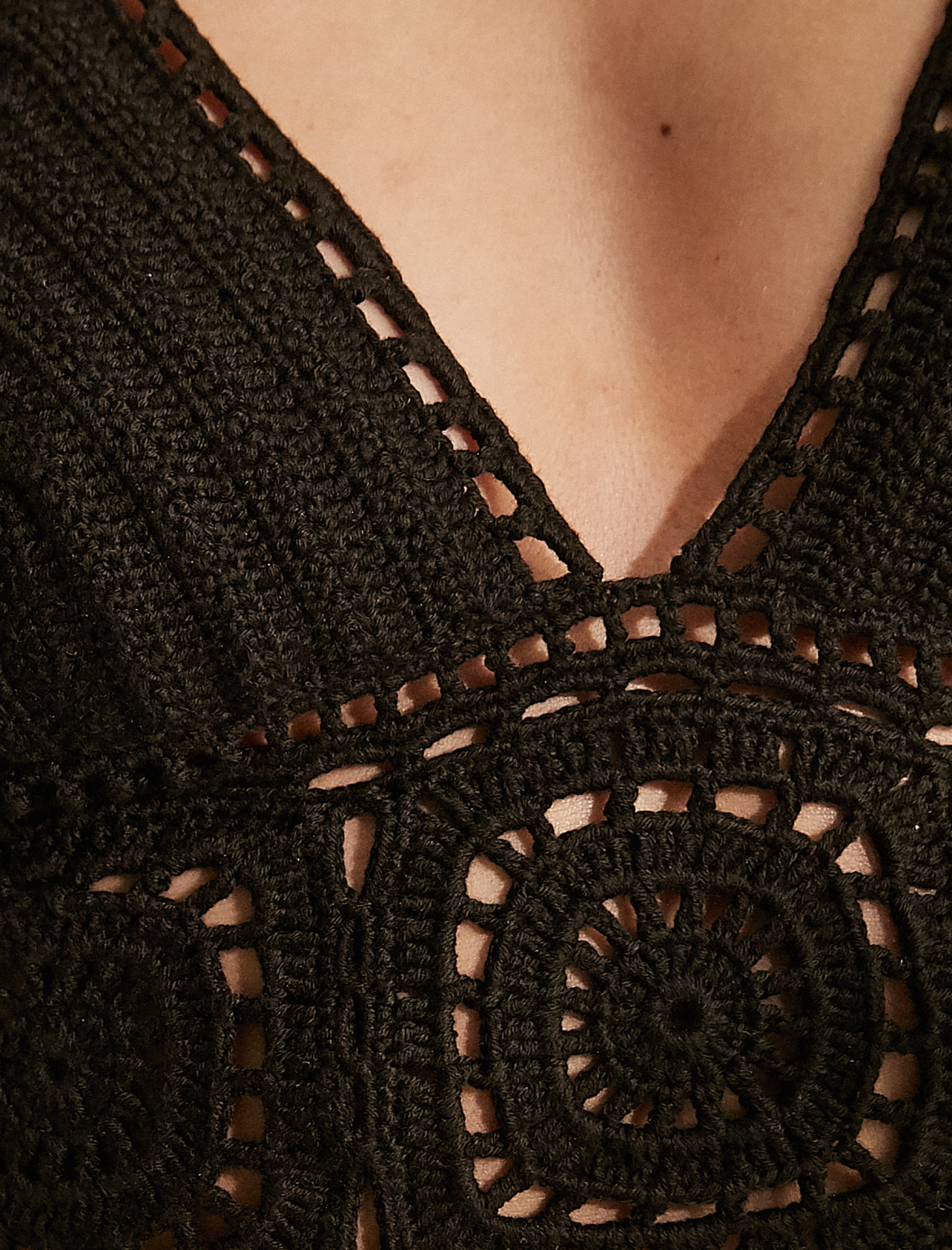   Melis Ağazat X Koton - Kroşe Bustiyer Boyundan Bağlamalı Örgü Detaylı