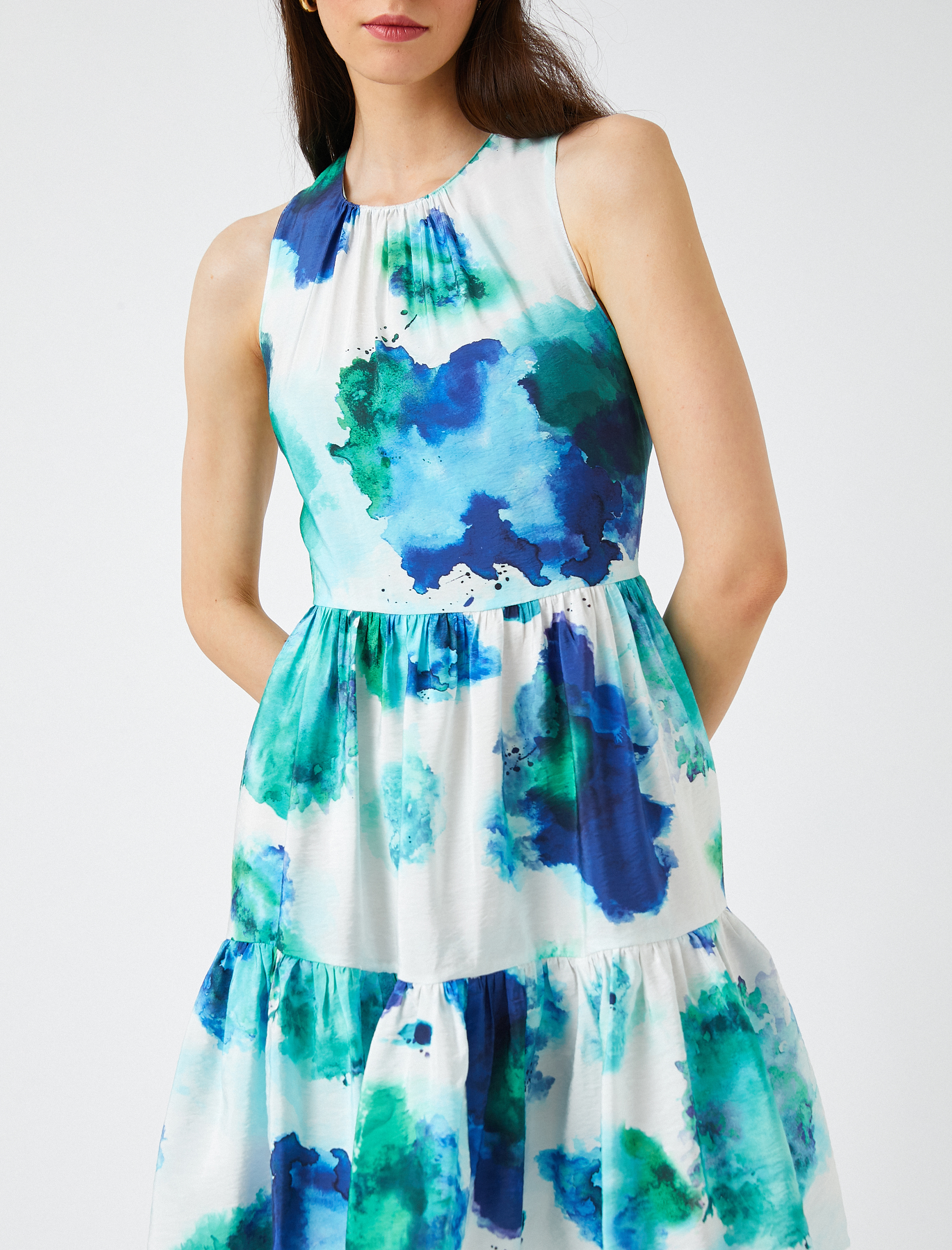   Mini Viskon Elbise Fırfırlı Halter Yaka Kolsuz