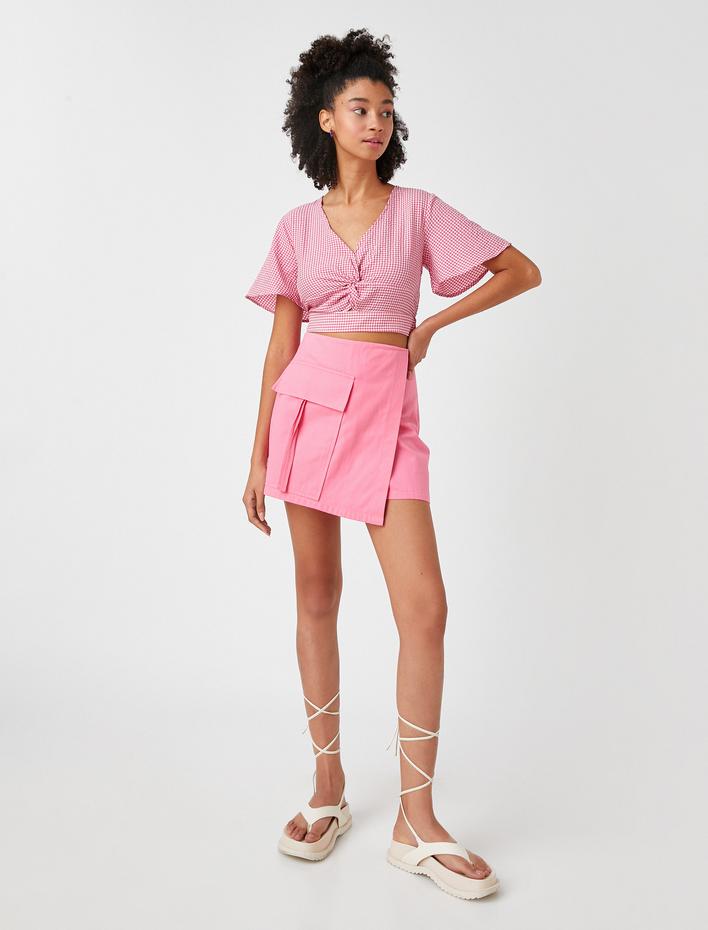  Crop Bluz V Yaka Pencere Detaylı Desenli