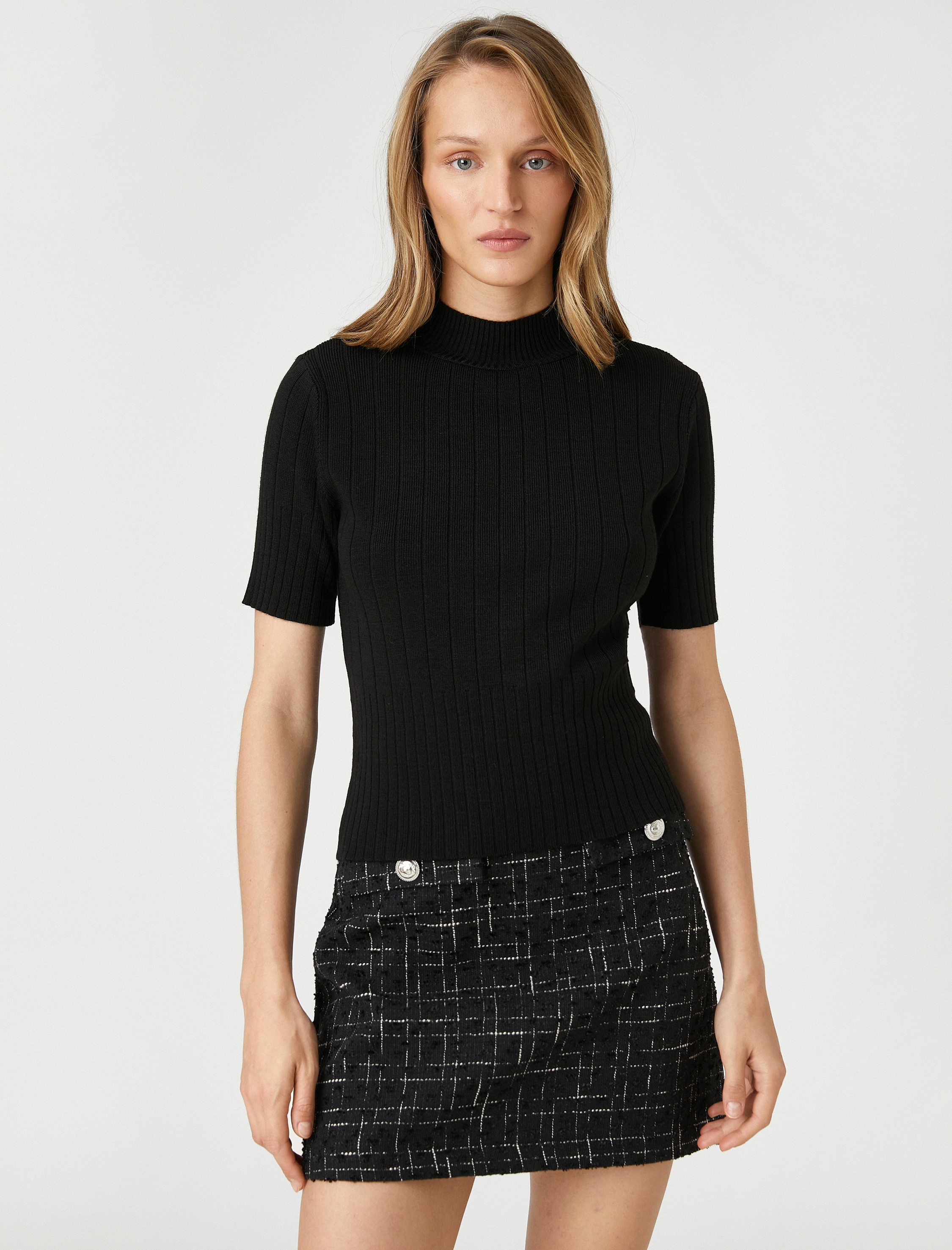   Ribanalı Triko Kazak Kısa Kollu Dik Yaka